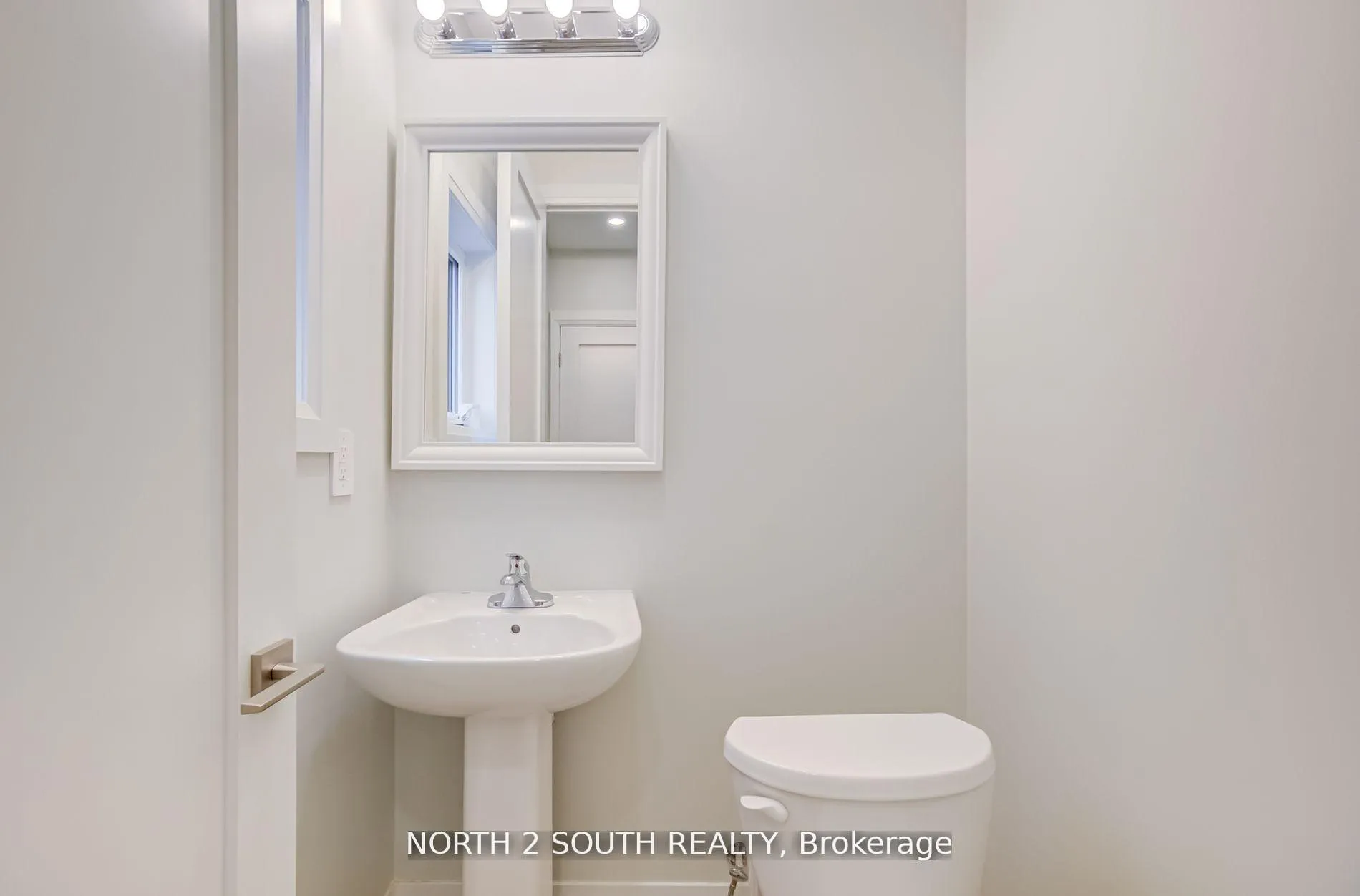 Photo 15 of 43 Virro Court, Vaughan, West Woodbridge — HOMEH