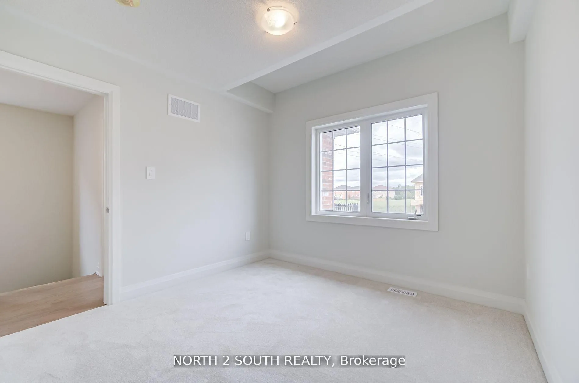 Photo 22 of 43 Virro Court, Vaughan, West Woodbridge — HOMEH