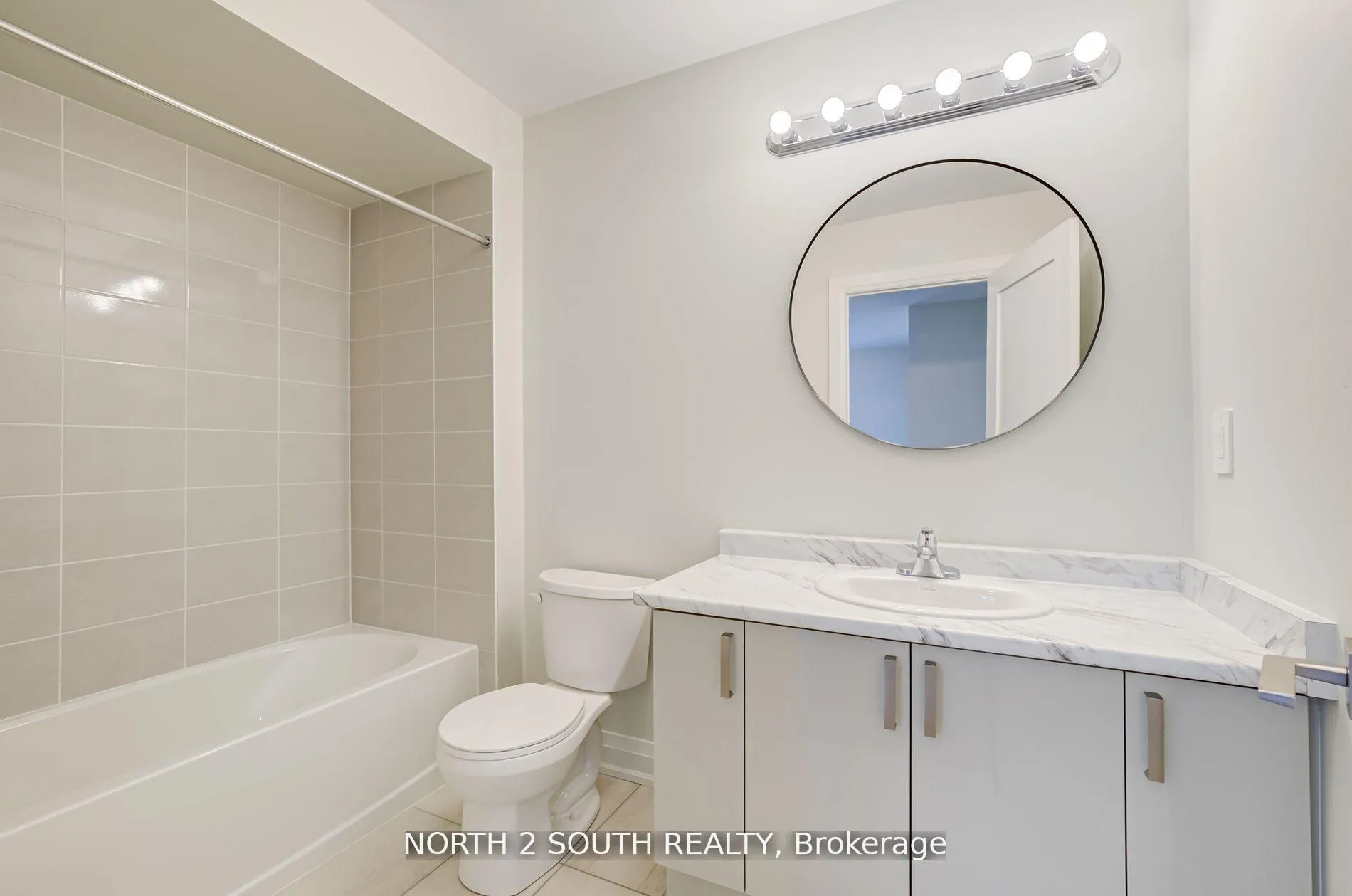 Photo 24 of 43 Virro Court, Vaughan, West Woodbridge — HOMEH