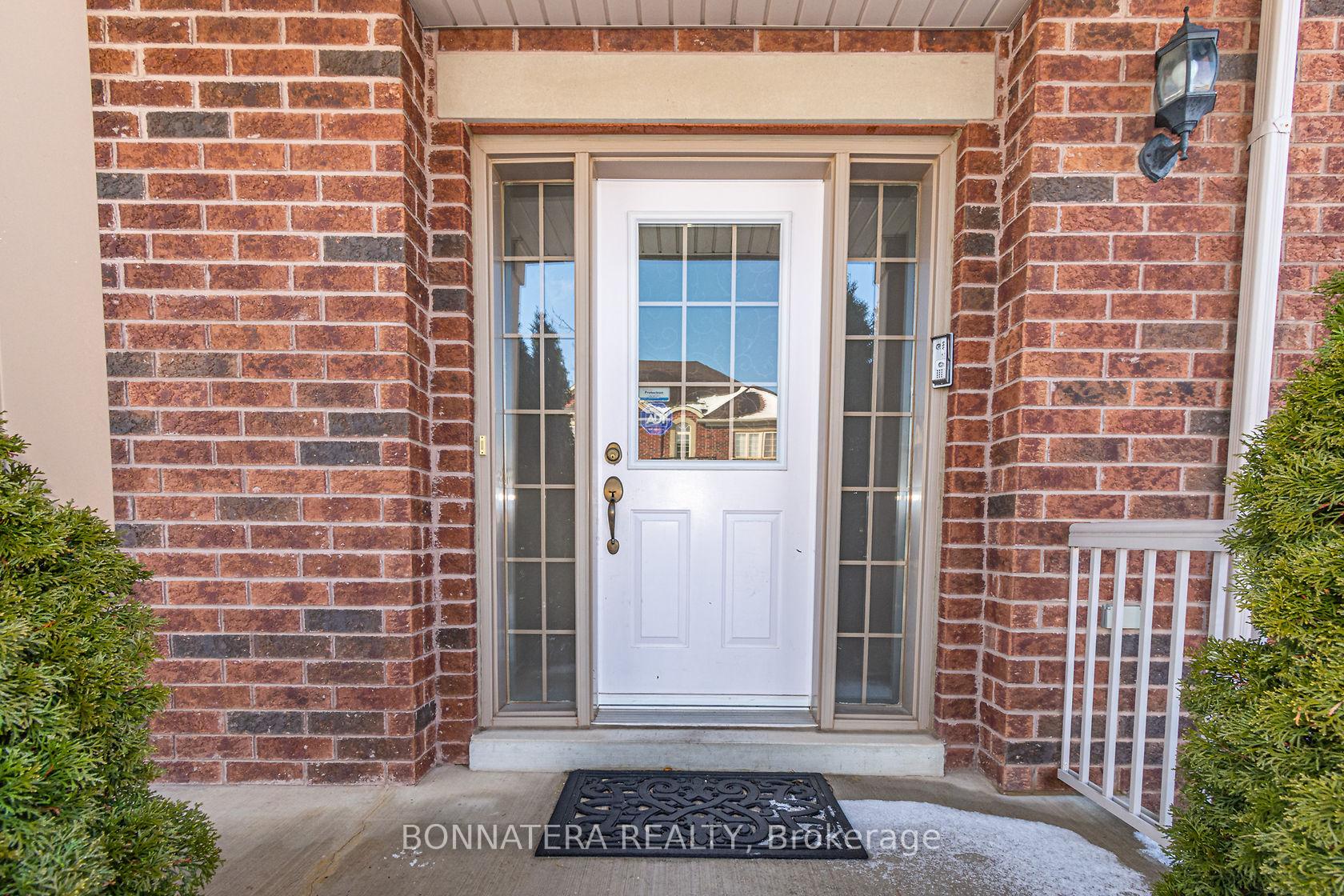 Photo 4 of 4235 Fuller Crescent, Burlington, Alton — HOMEH