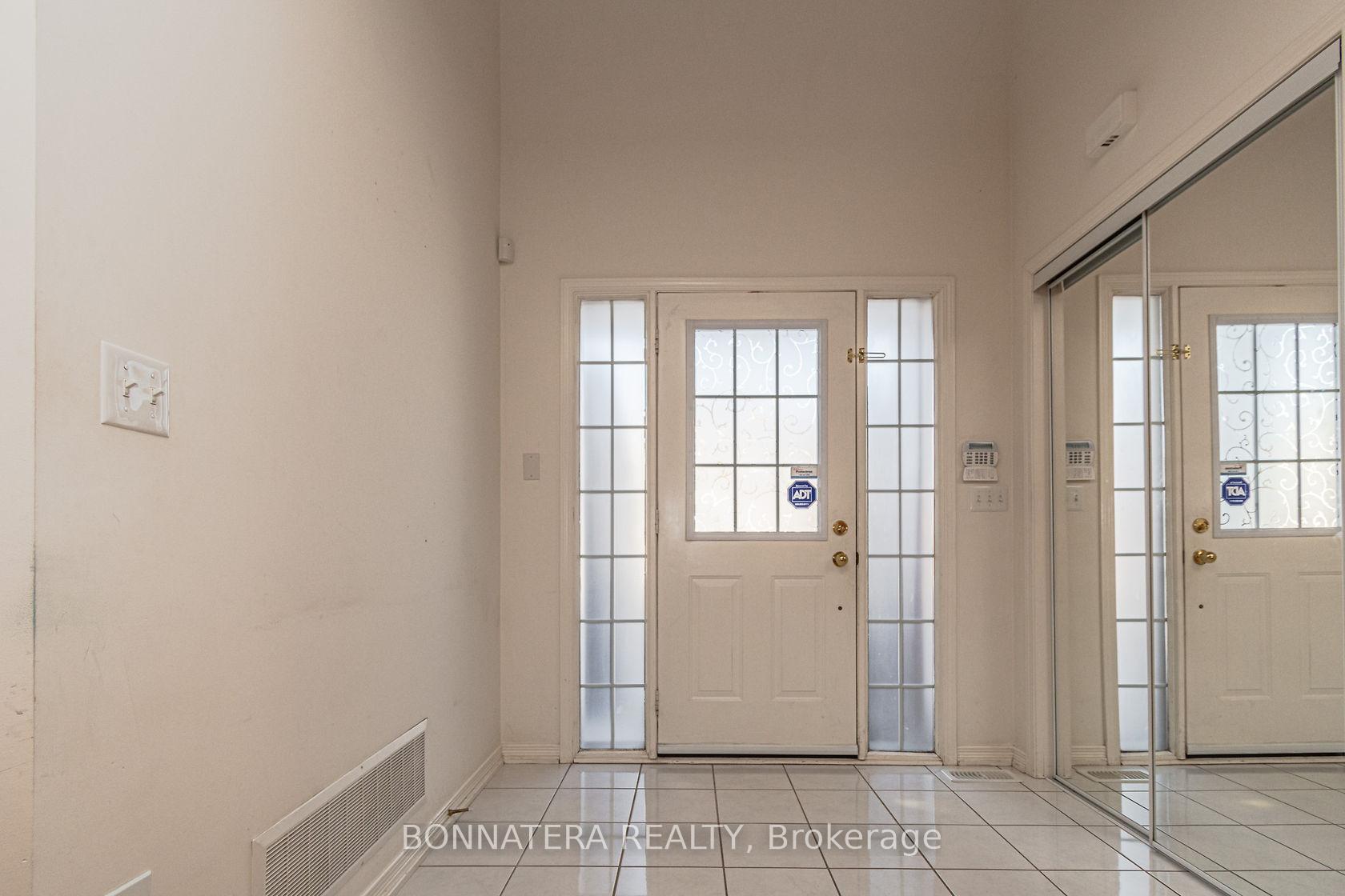 Photo 5 of 4235 Fuller Crescent, Burlington, Alton — HOMEH