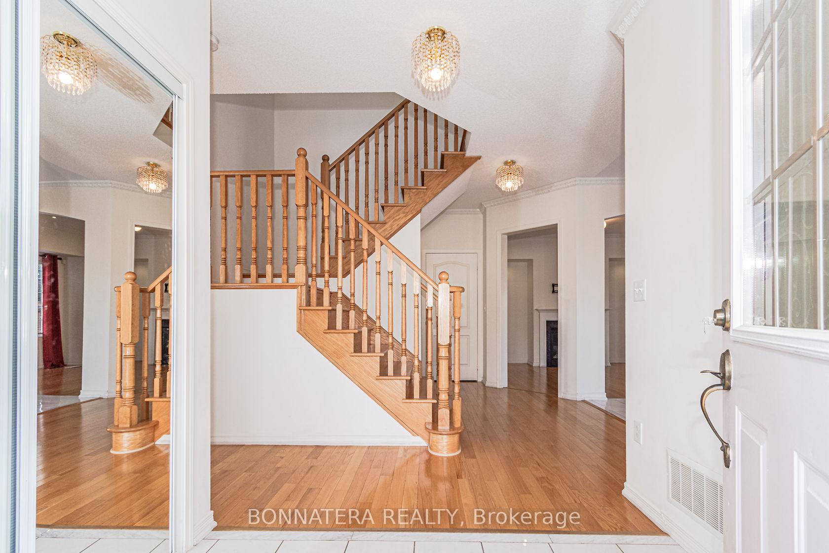 Photo 7 of 4235 Fuller Crescent, Burlington, Alton — HOMEH