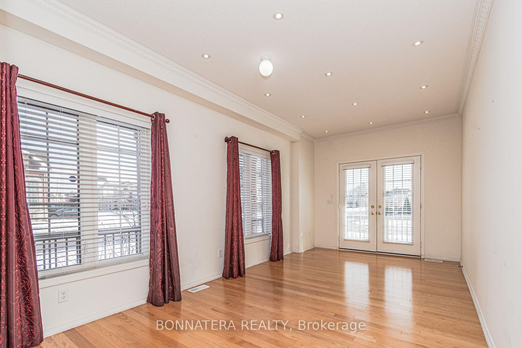 Photo 8 of 4235 Fuller Crescent, Burlington, Alton — HOMEH