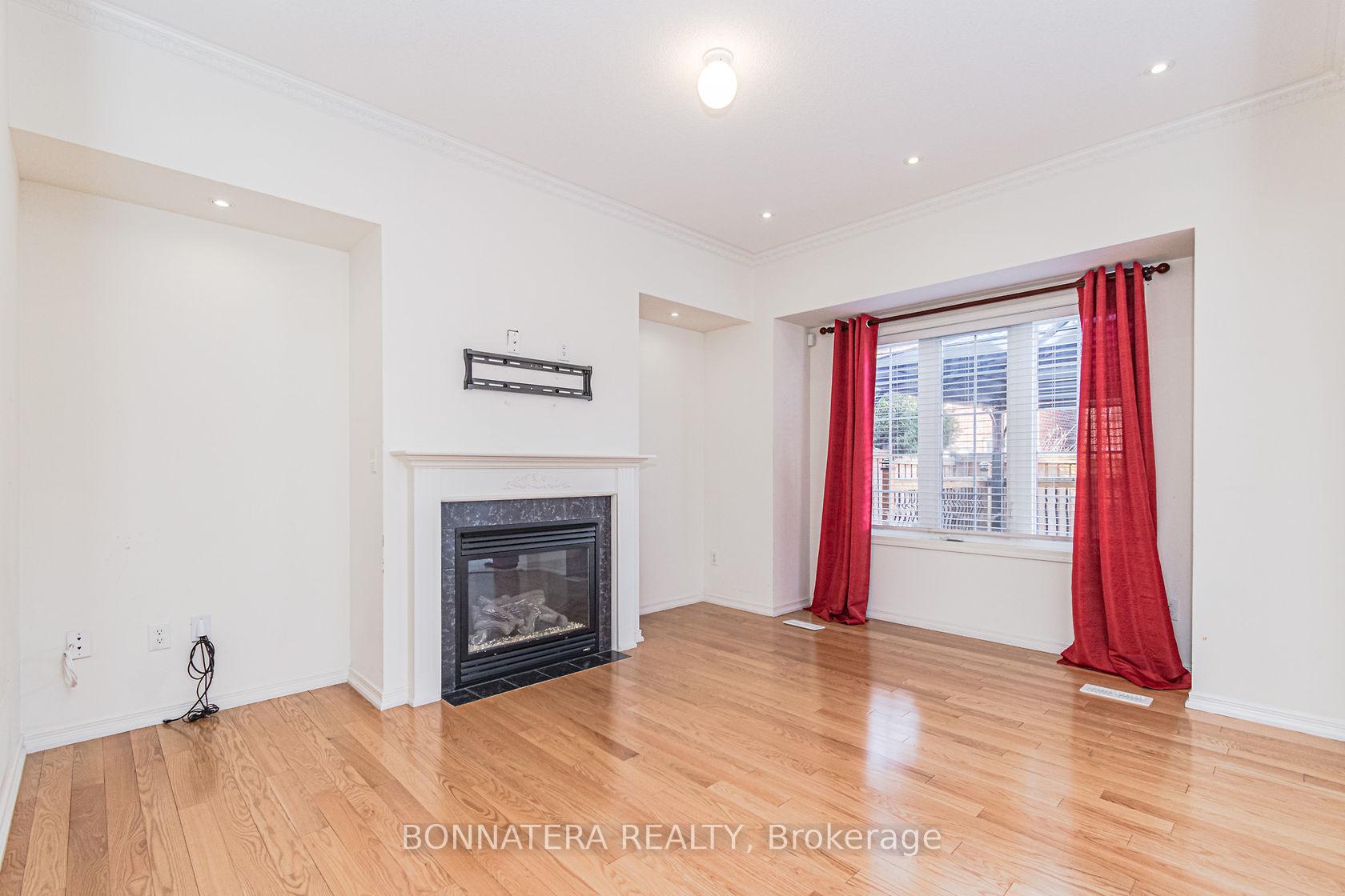 Photo 11 of 4235 Fuller Crescent, Burlington, Alton — HOMEH