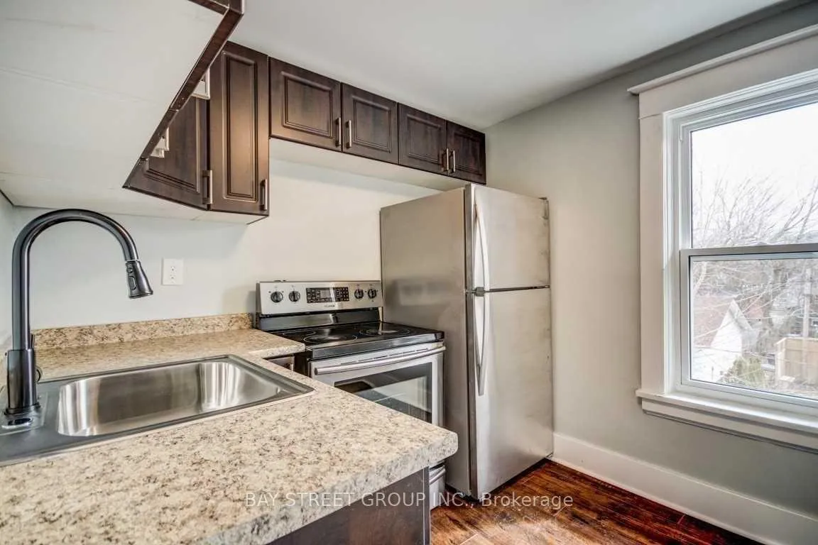 Photo 4 of Unit upper, 125 Agnes Street, Oshawa, O'Neill — HOMEH