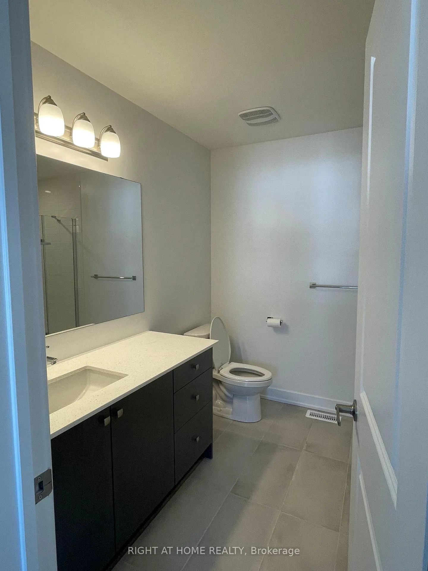 Photo 10 of 54 Arinto Place, Ottawa, Kanata - Emerald Meadows/Trailwest — HOMEH