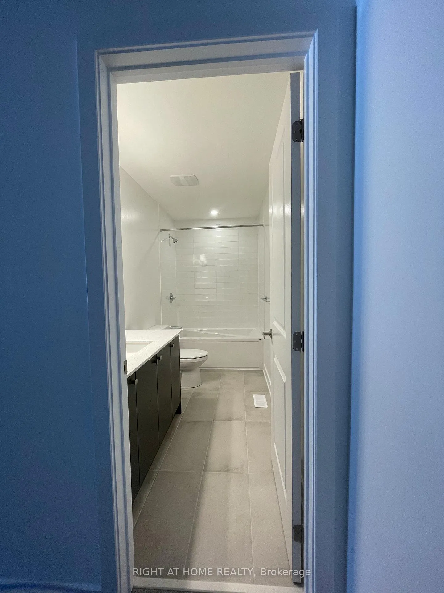 Photo 14 of 54 Arinto Place, Ottawa, Kanata - Emerald Meadows/Trailwest — HOMEH