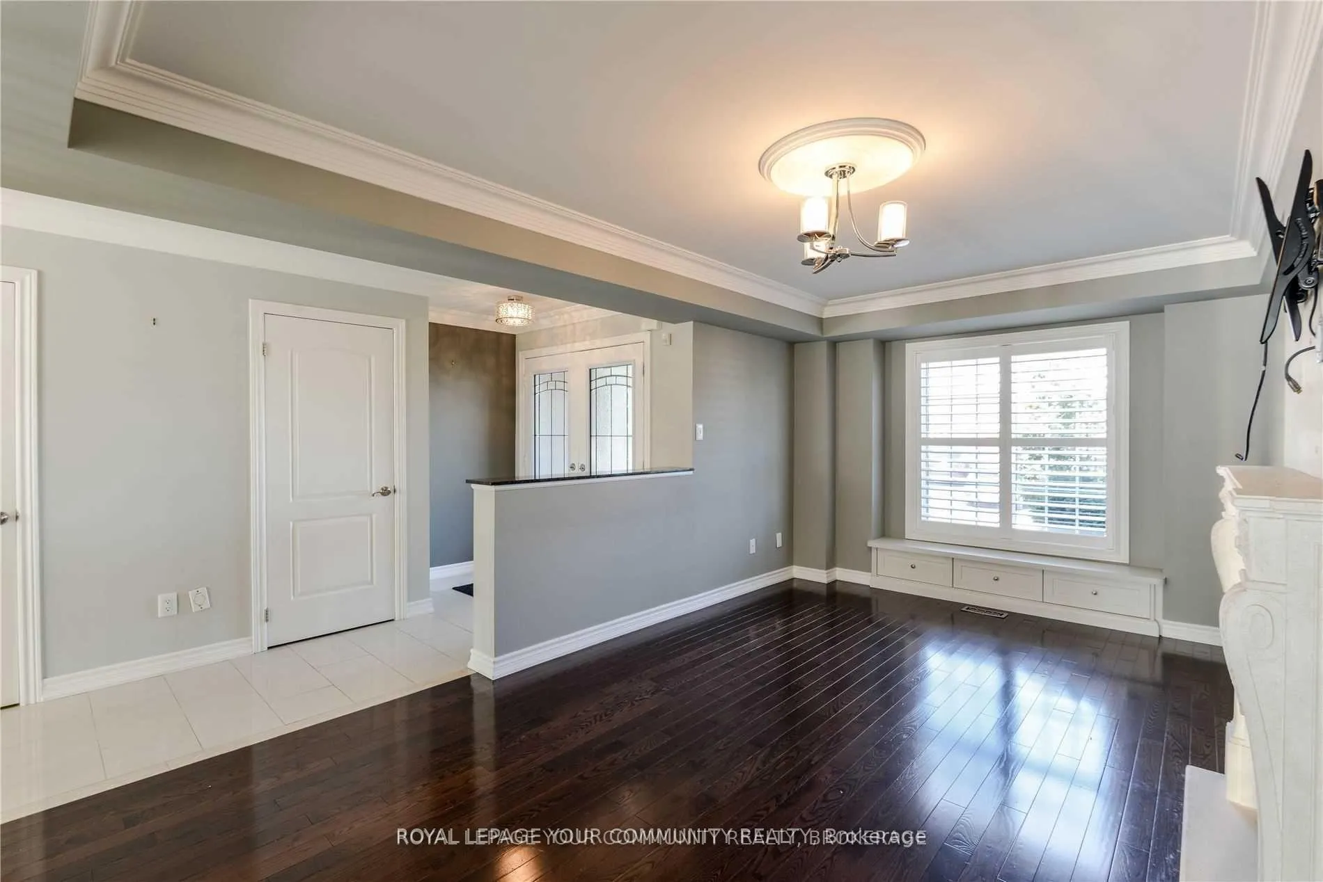 Photo 4 of 21 Elderbrook Crescent, Vaughan, Patterson — HOMEH