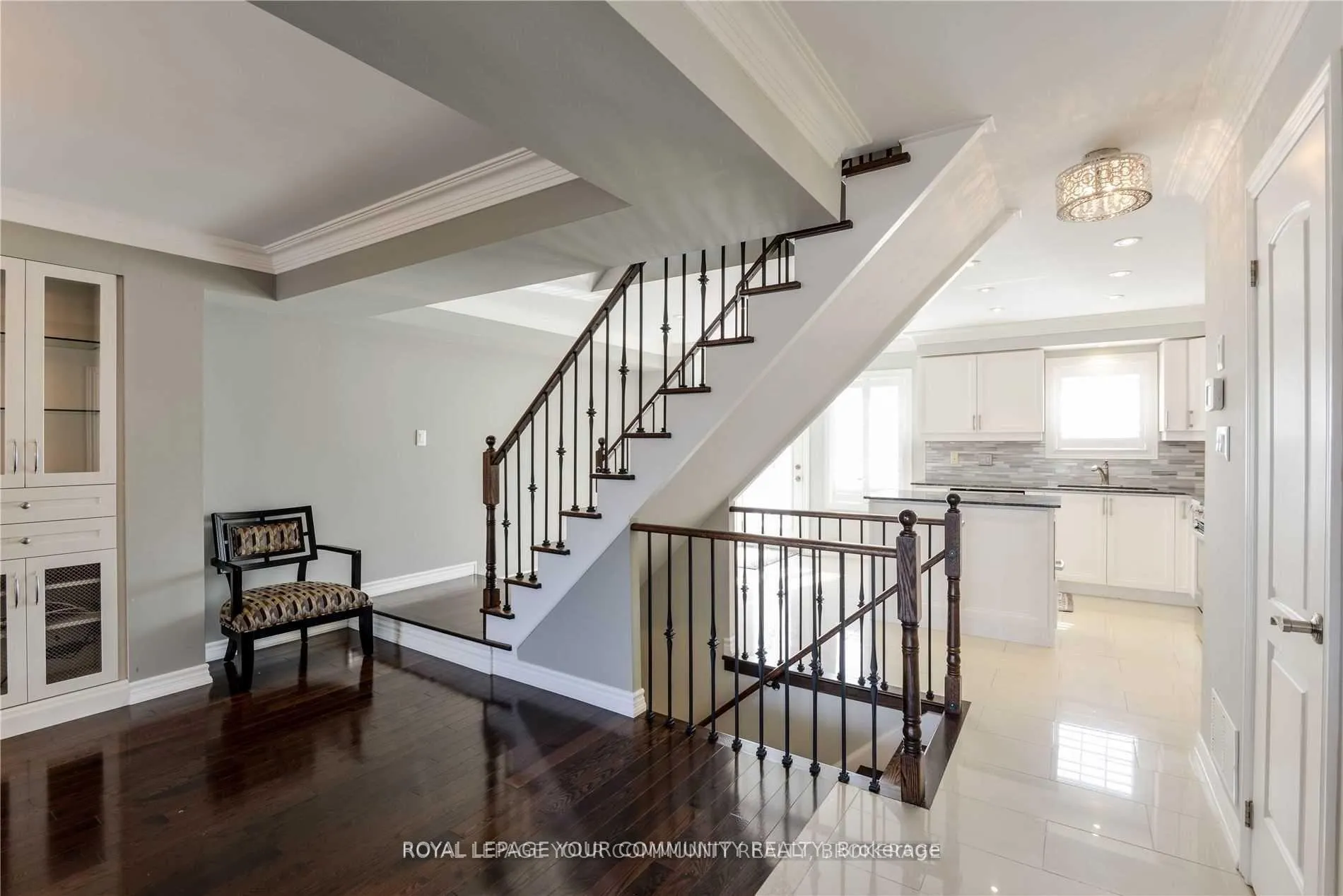 Photo 9 of 21 Elderbrook Crescent, Vaughan, Patterson — HOMEH