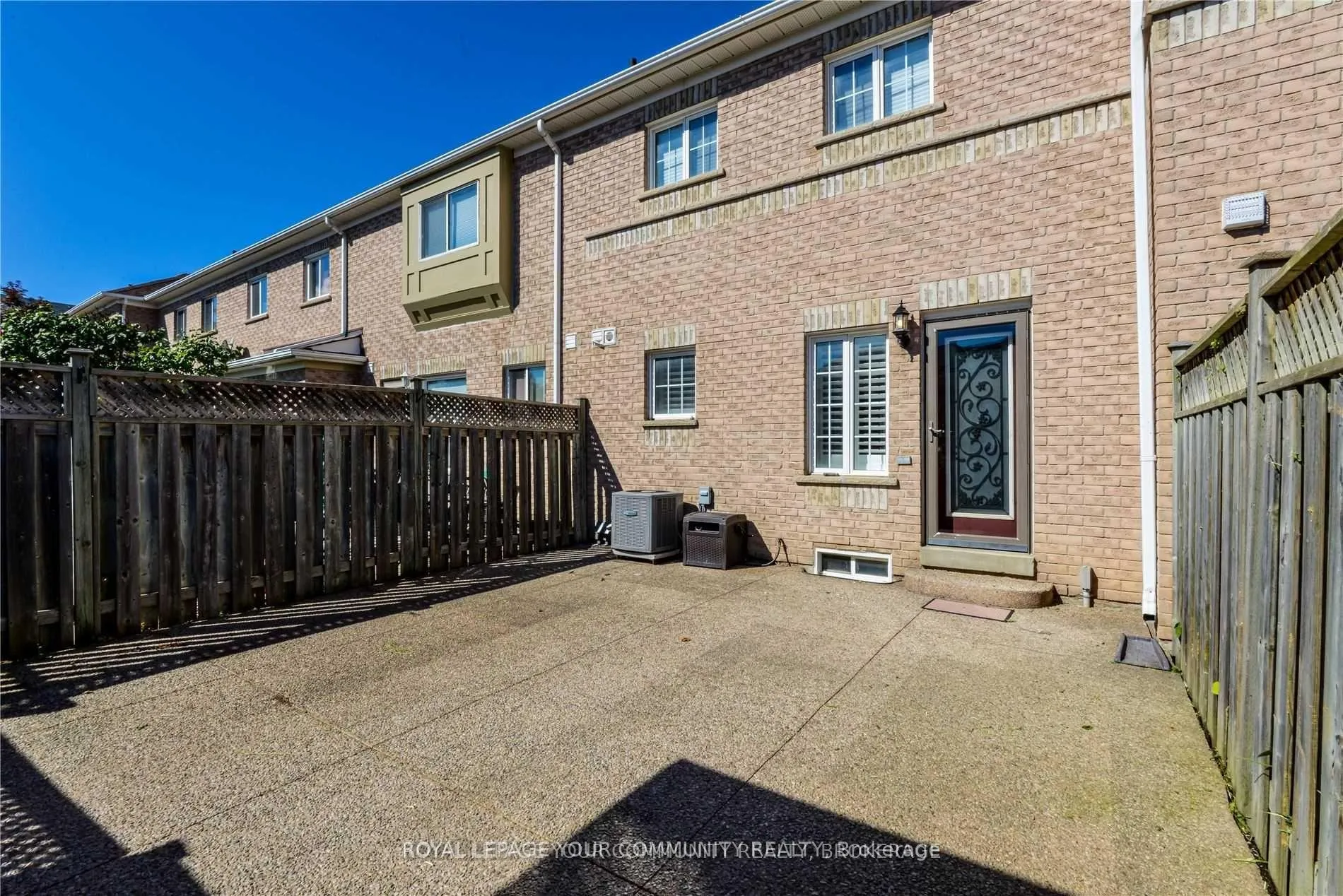 Photo 24 of 21 Elderbrook Crescent, Vaughan, Patterson — HOMEH
