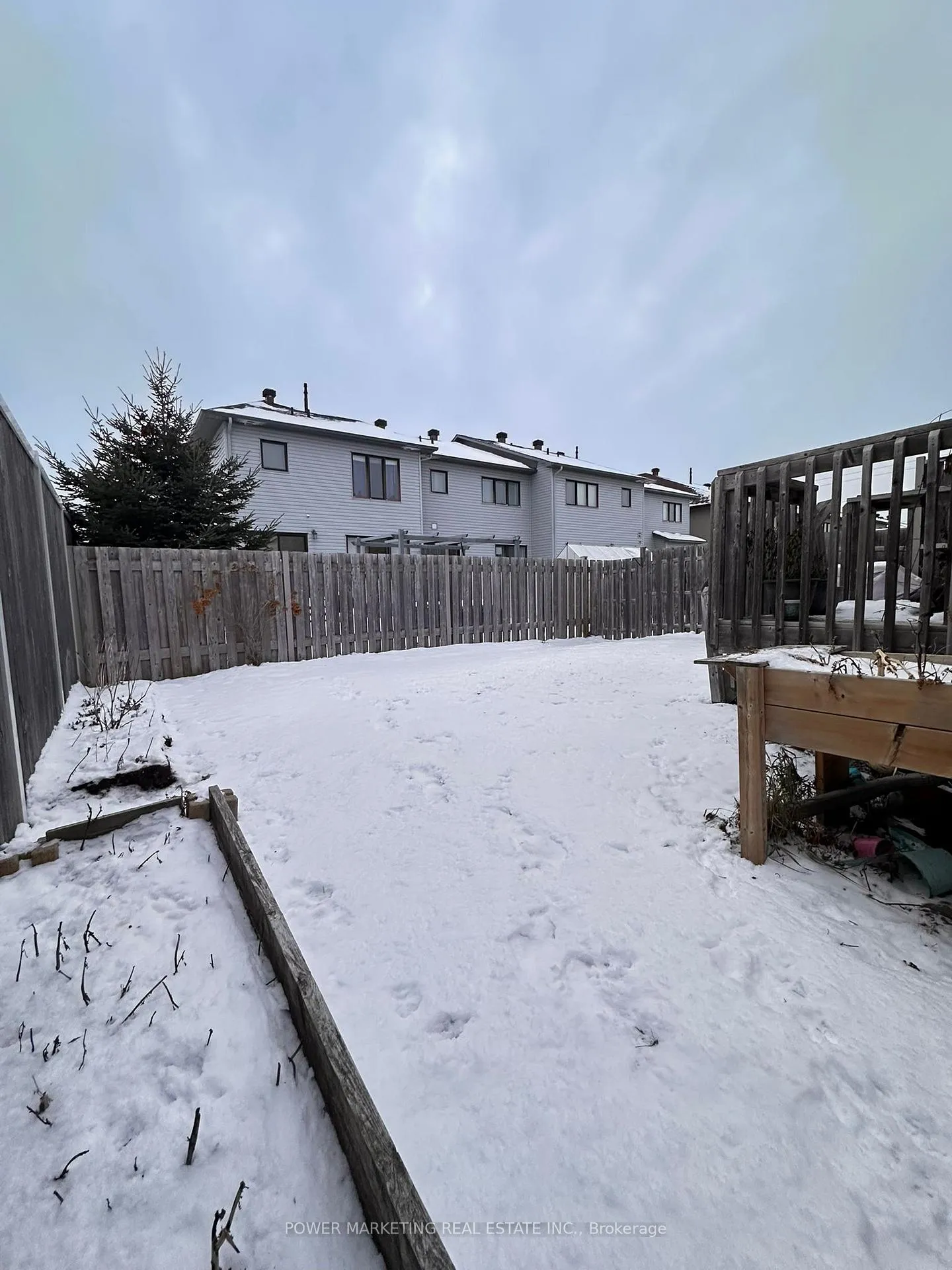 Photo 17 of 124 Nacarat Street, Ottawa, Avalon West — HOMEH