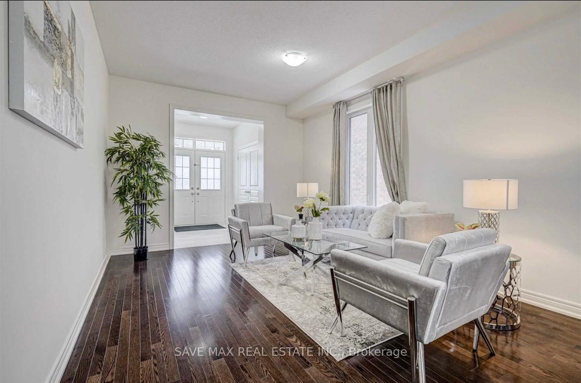 Photo 3 of 27 Haverstock Crescent, Brampton, Northwest Brampton — HOMEH