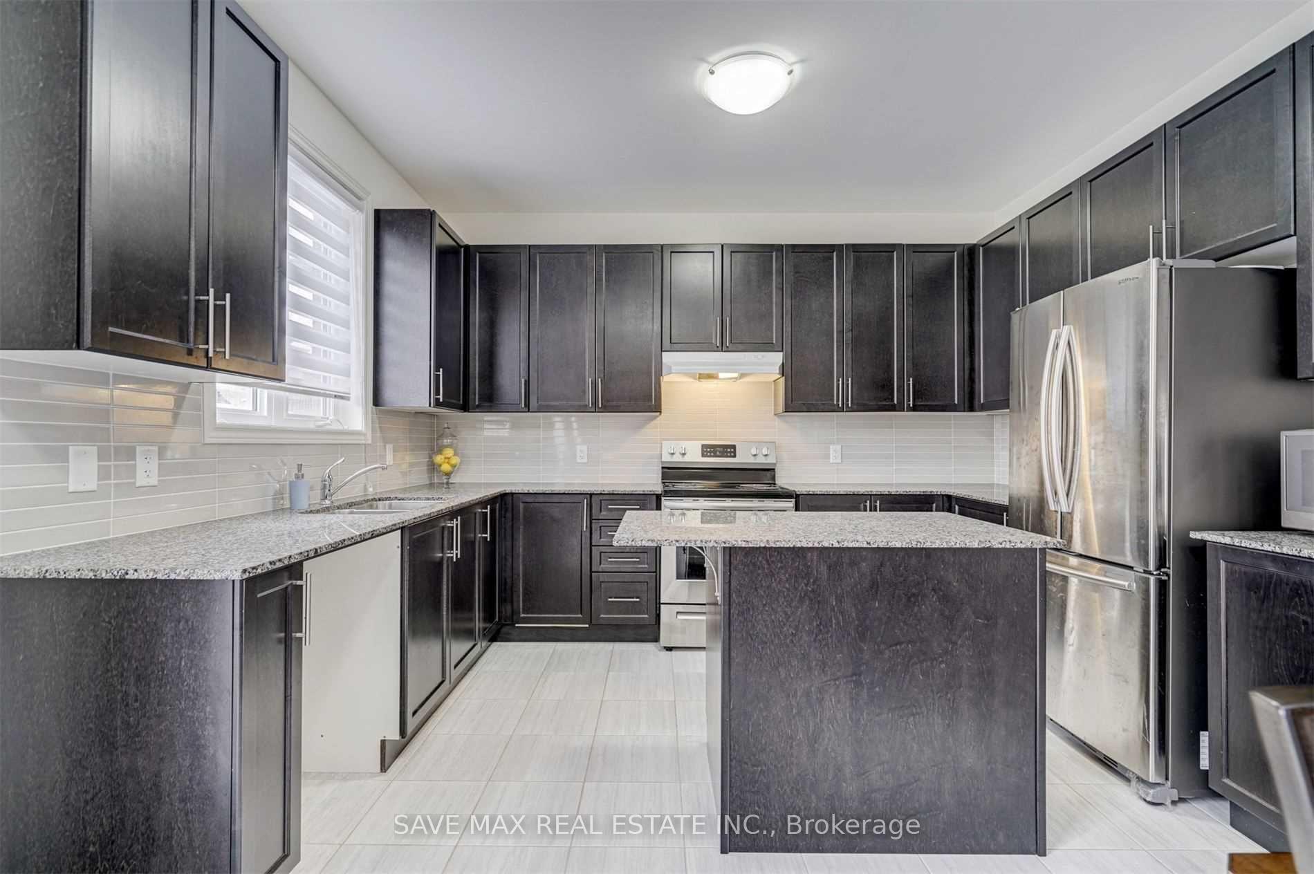 Photo 7 of 27 Haverstock Crescent, Brampton, Northwest Brampton — HOMEH