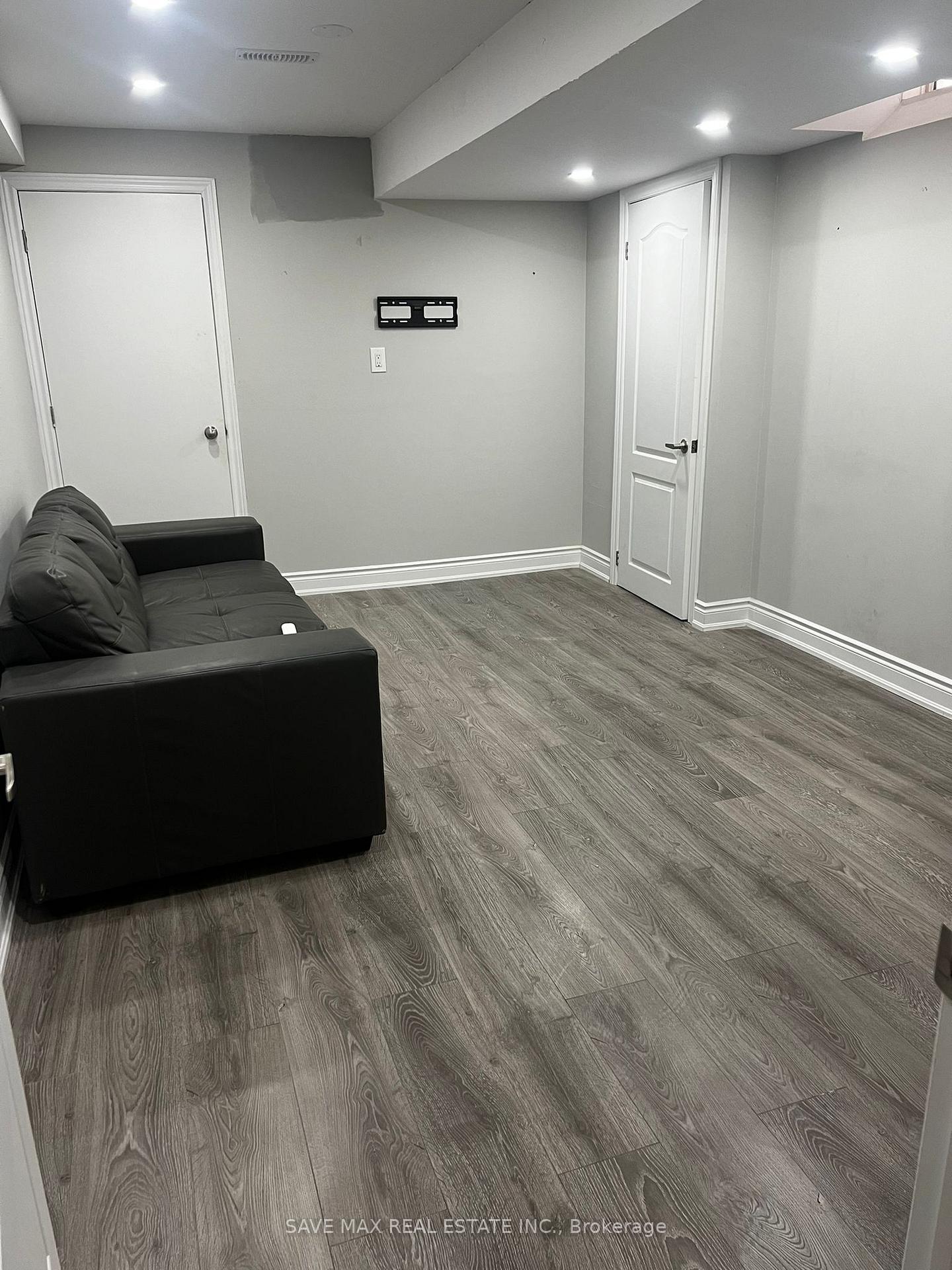 Photo 22 of 27 Haverstock Crescent, Brampton, Northwest Brampton — HOMEH