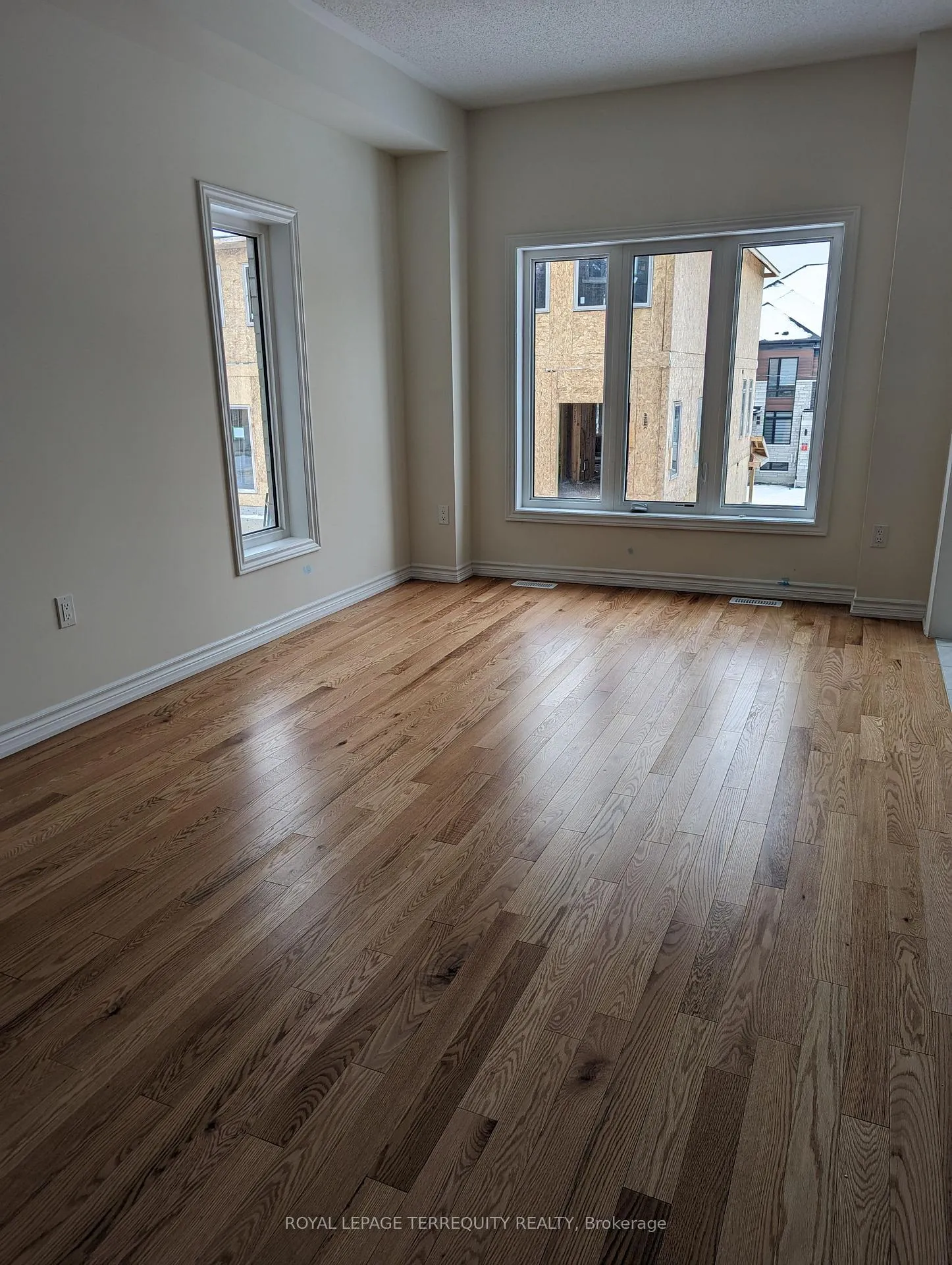 Photo 3 of 2523 Athena Path, Pickering, Rural Pickering — HOMEH