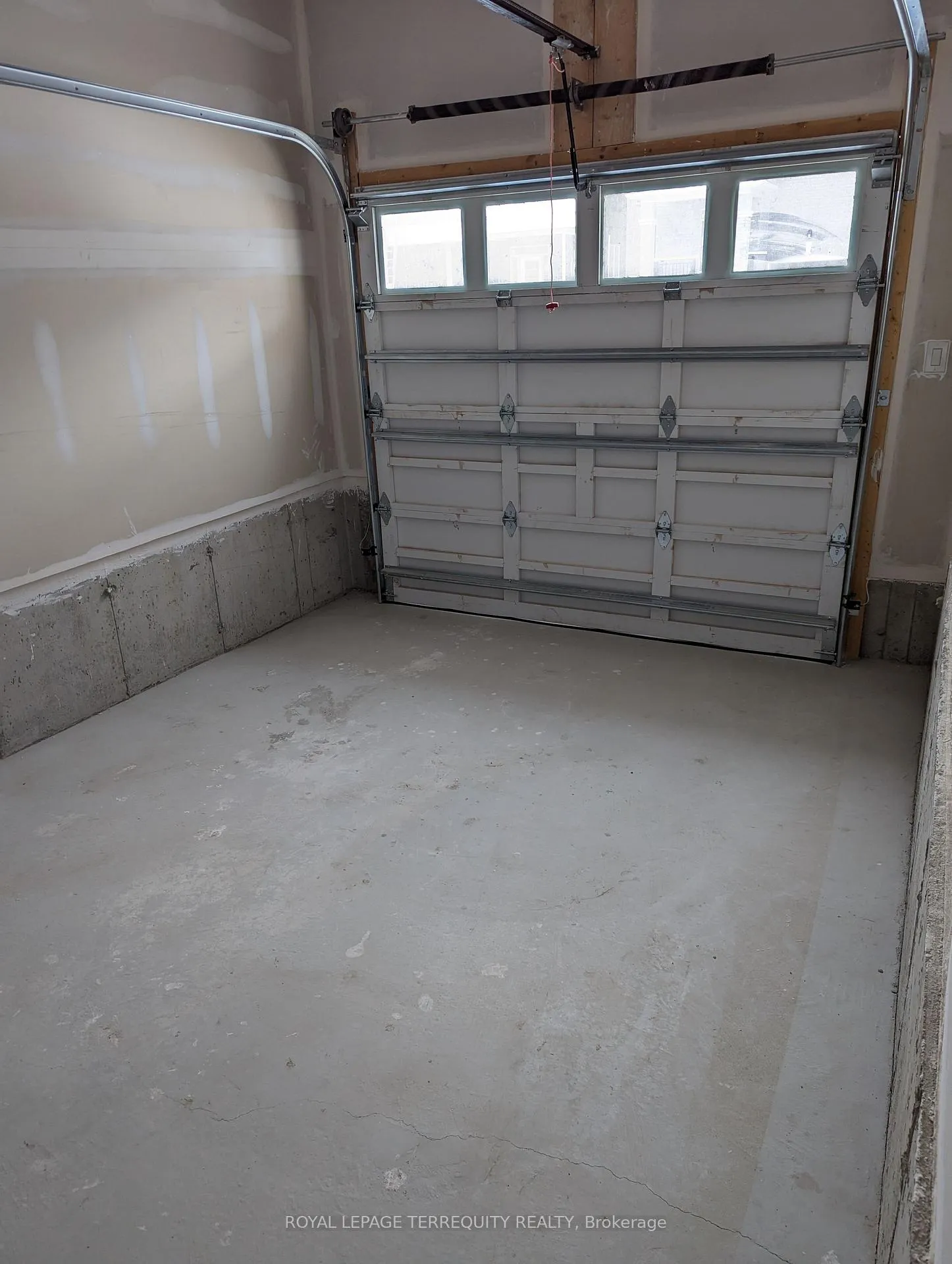 Photo 12 of 2523 Athena Path, Pickering, Rural Pickering — HOMEH