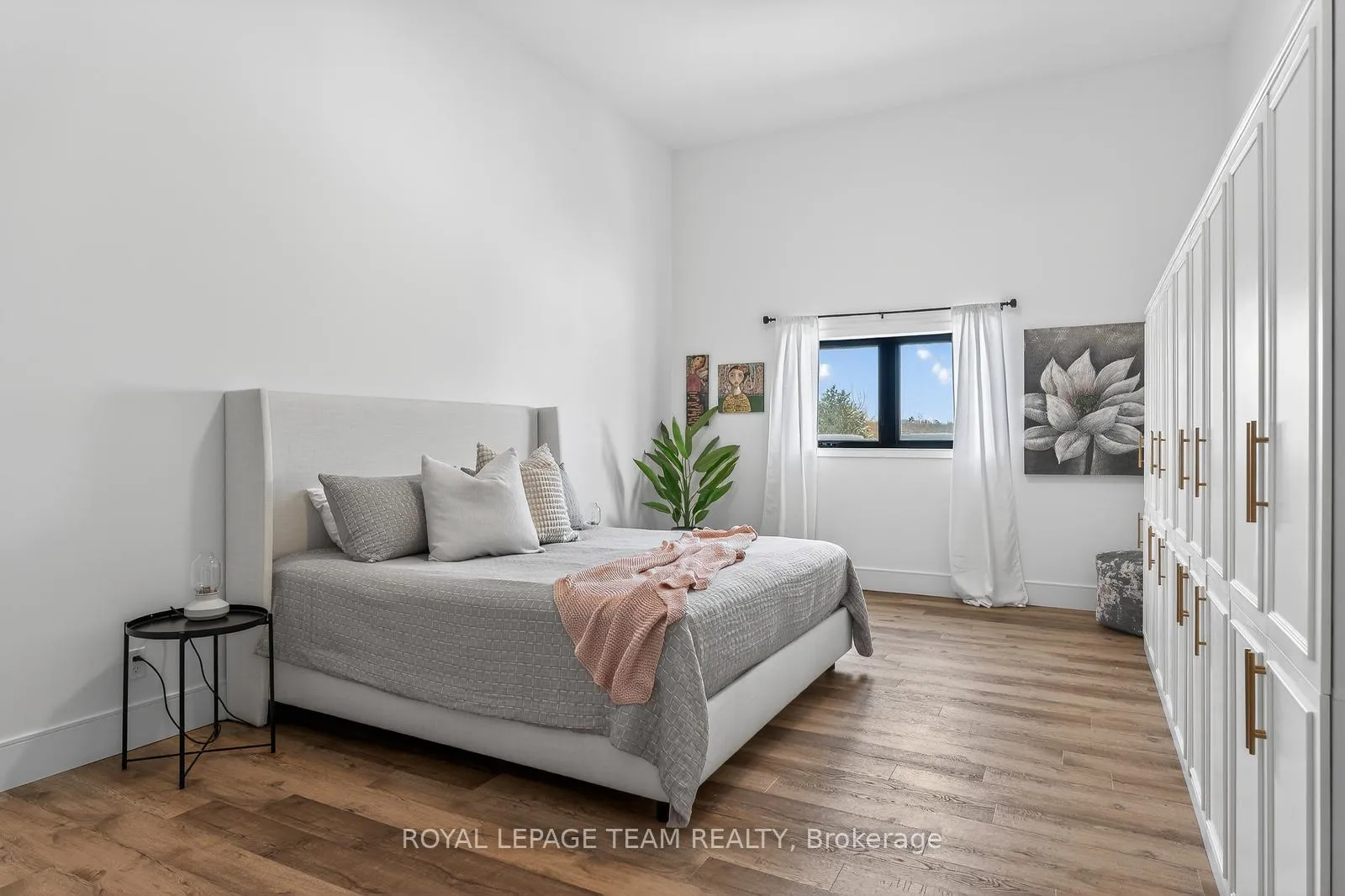 Photo 33 of 877 Huntmar Drive, Ottawa, Kanata - Kanata Lakes/Heritage Hills — HOMEH