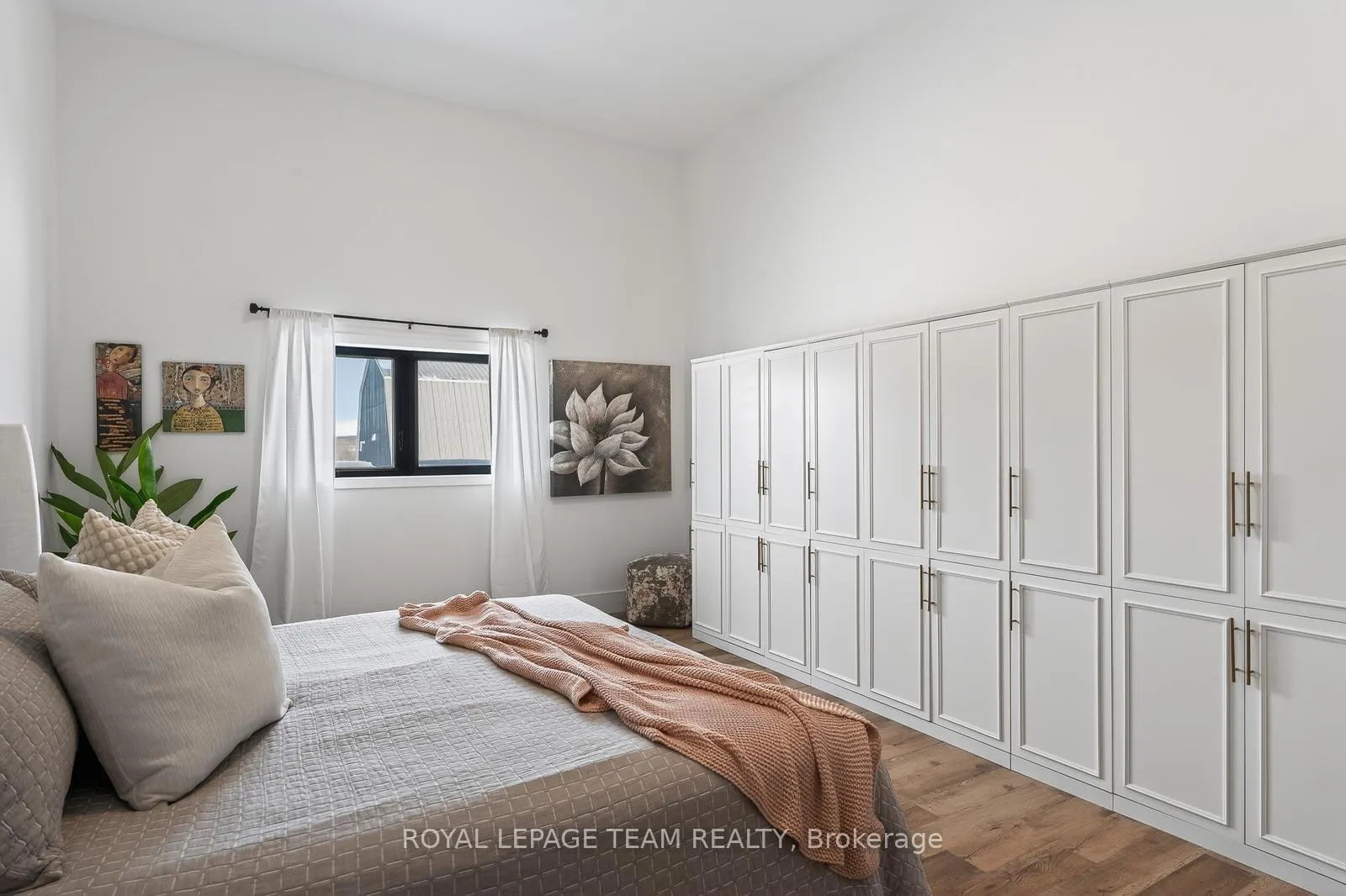 Photo 34 of 877 Huntmar Drive, Ottawa, Kanata - Kanata Lakes/Heritage Hills — HOMEH