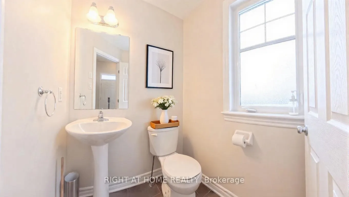 Photo 5 of 126 Flat Sedge Crescent E, Ottawa, Blossom Park/Kemp Park/Findlay Creek — HOMEH
