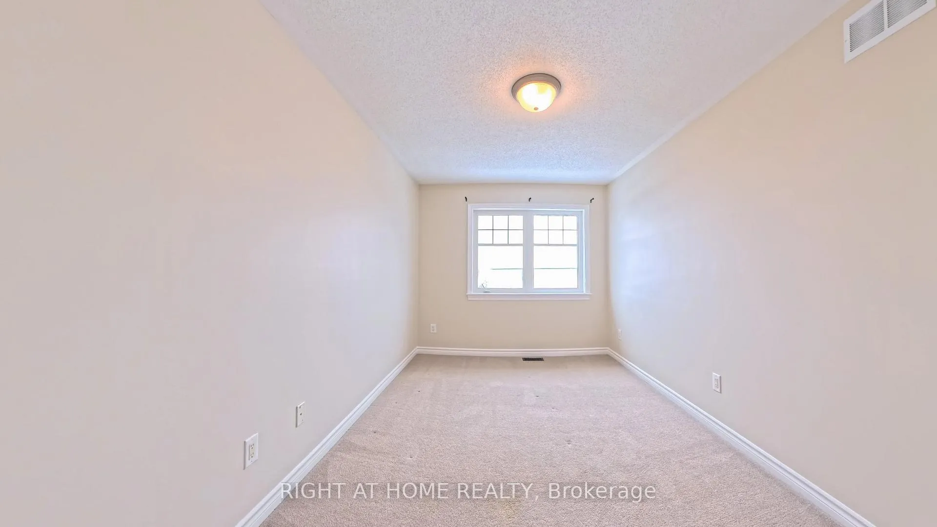 Photo 10 of 126 Flat Sedge Crescent E, Ottawa, Blossom Park/Kemp Park/Findlay Creek — HOMEH