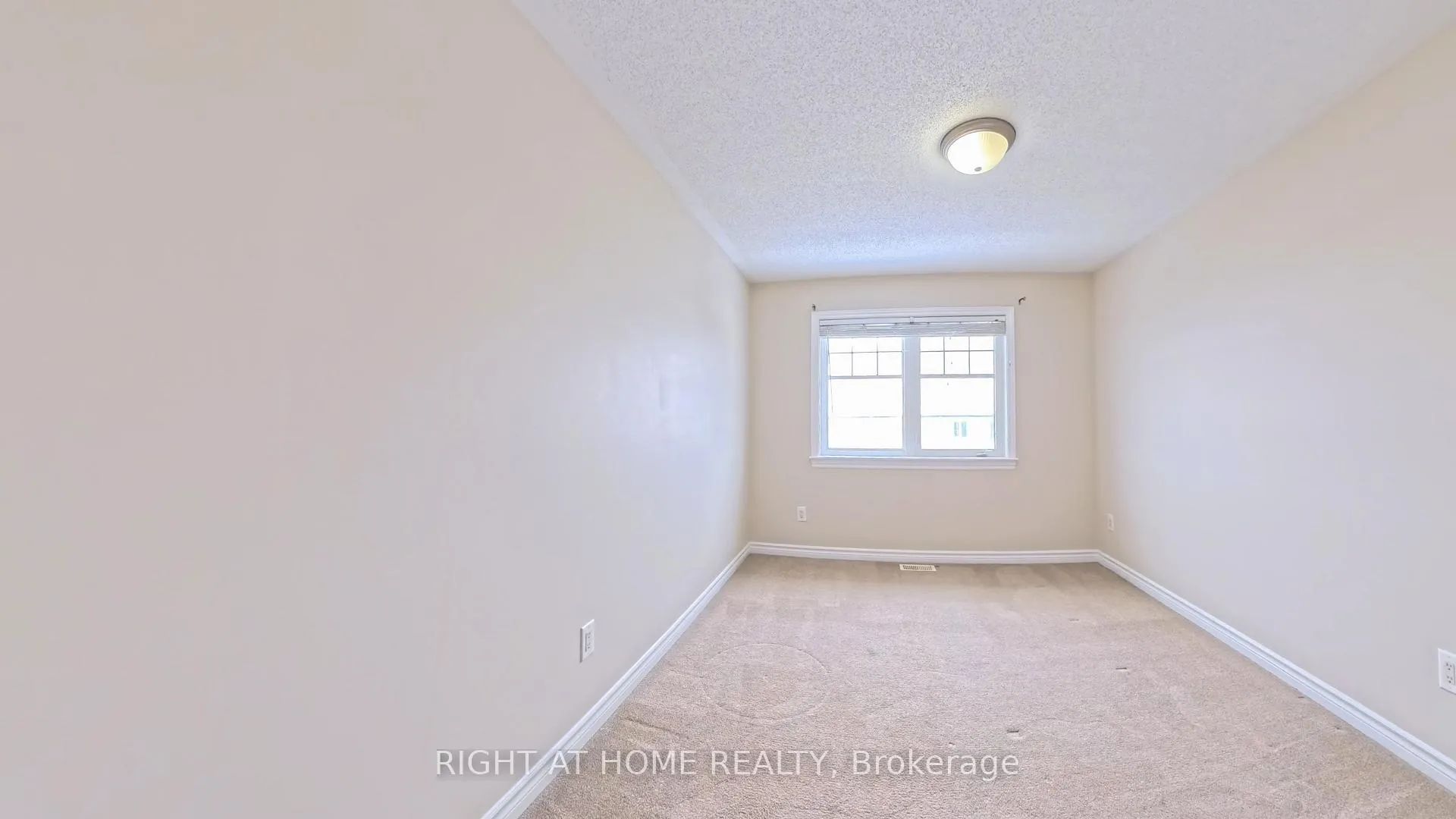 Photo 12 of 126 Flat Sedge Crescent E, Ottawa, Blossom Park/Kemp Park/Findlay Creek — HOMEH