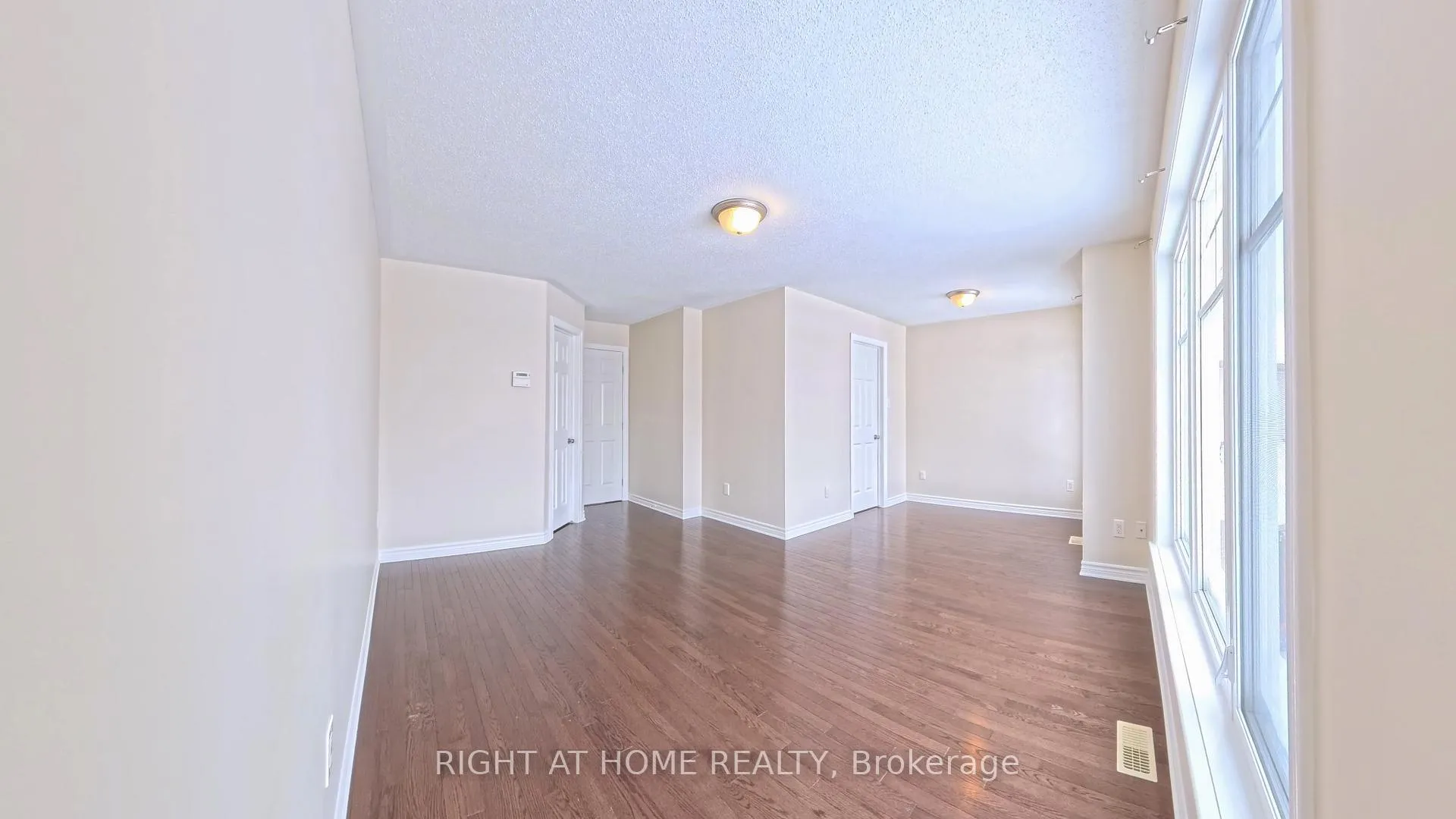 Photo 20 of 126 Flat Sedge Crescent E, Ottawa, Blossom Park/Kemp Park/Findlay Creek — HOMEH