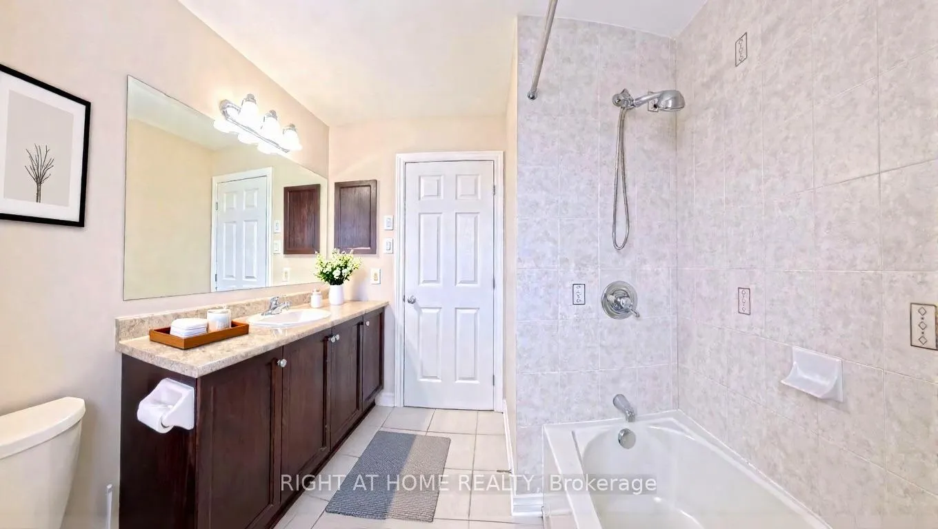 Photo 21 of 126 Flat Sedge Crescent E, Ottawa, Blossom Park/Kemp Park/Findlay Creek — HOMEH