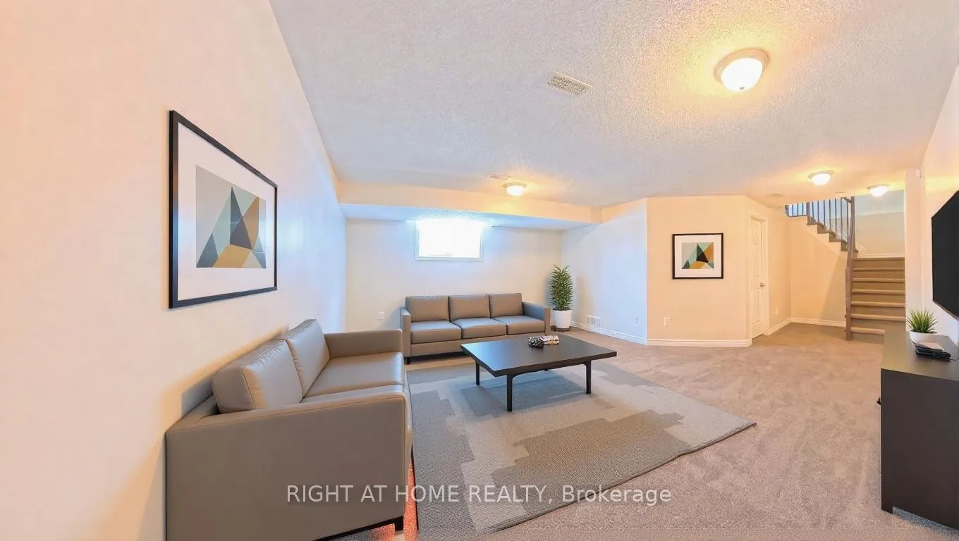 Photo 23 of 126 Flat Sedge Crescent E, Ottawa, Blossom Park/Kemp Park/Findlay Creek — HOMEH