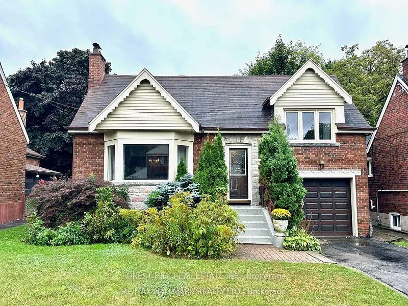 Front of 63 Glenwood Crescent