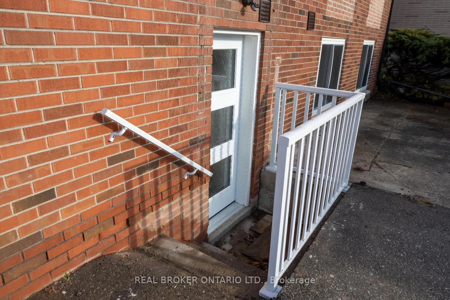 Photo 3 of Unit Lower, 685 Emerson Avenue, Oshawa, Donevan — HOMEH
