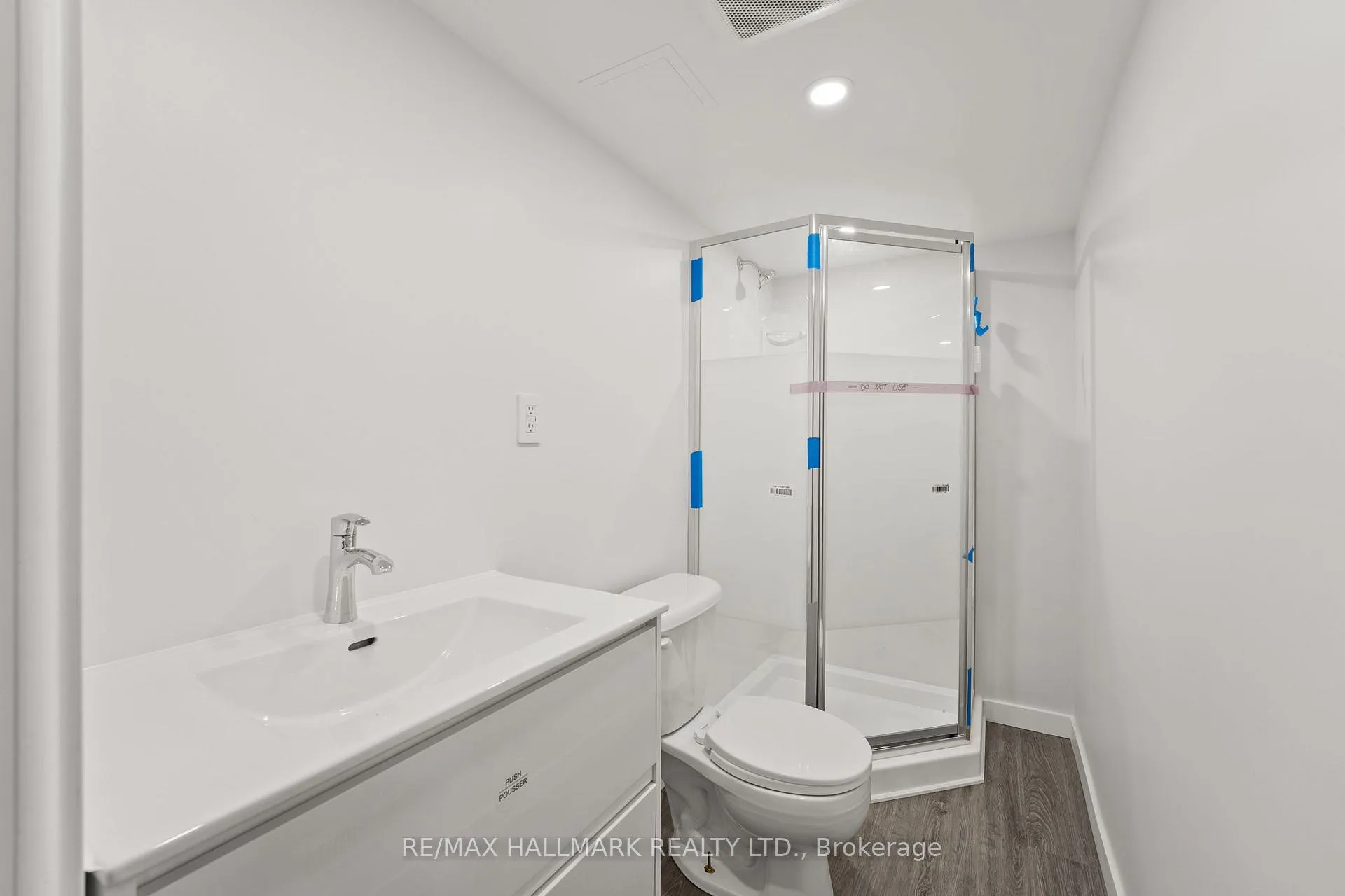 Photo 10 of 112 Arco Circle, Vaughan, Maple — HOMEH