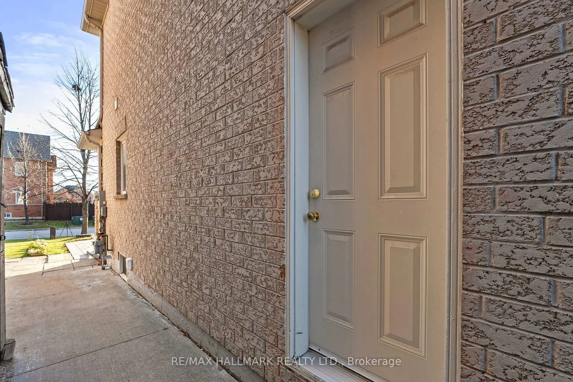 Photo 13 of 112 Arco Circle, Vaughan, Maple — HOMEH