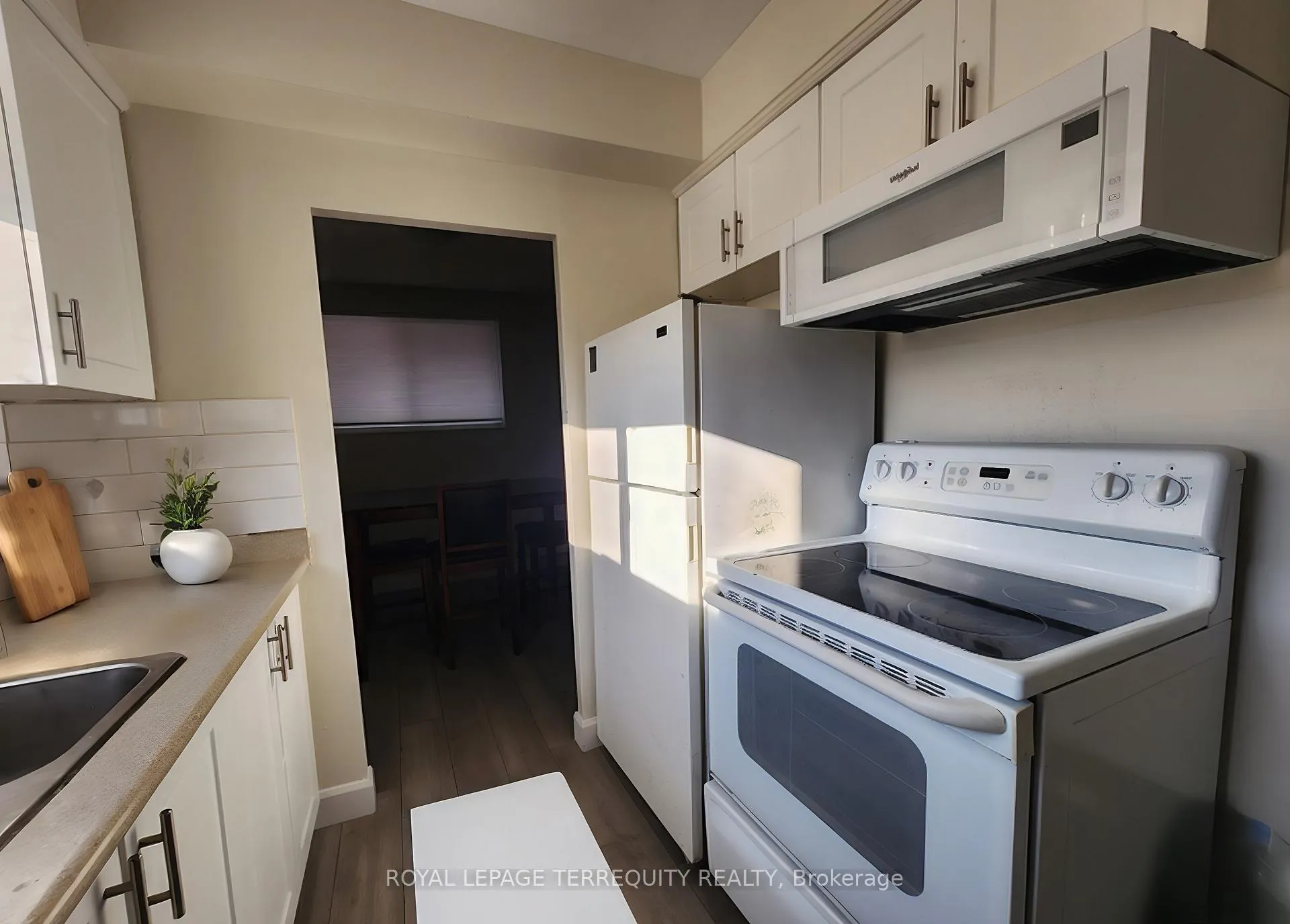 Photo 8 of Unit 1, 207 Trent Street E, Whitby, Downtown Whitby — HOMEH