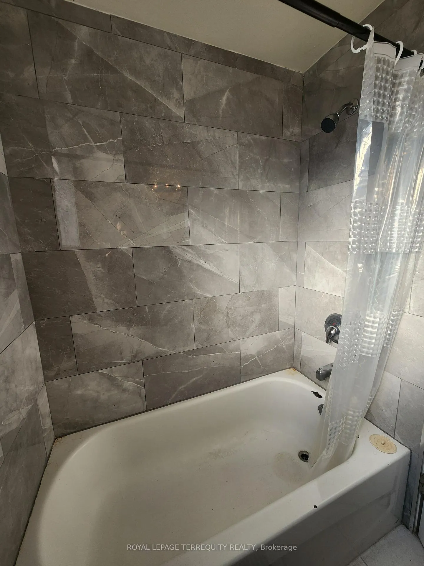 Photo 11 of Unit 1, 207 Trent Street E, Whitby, Downtown Whitby — HOMEH