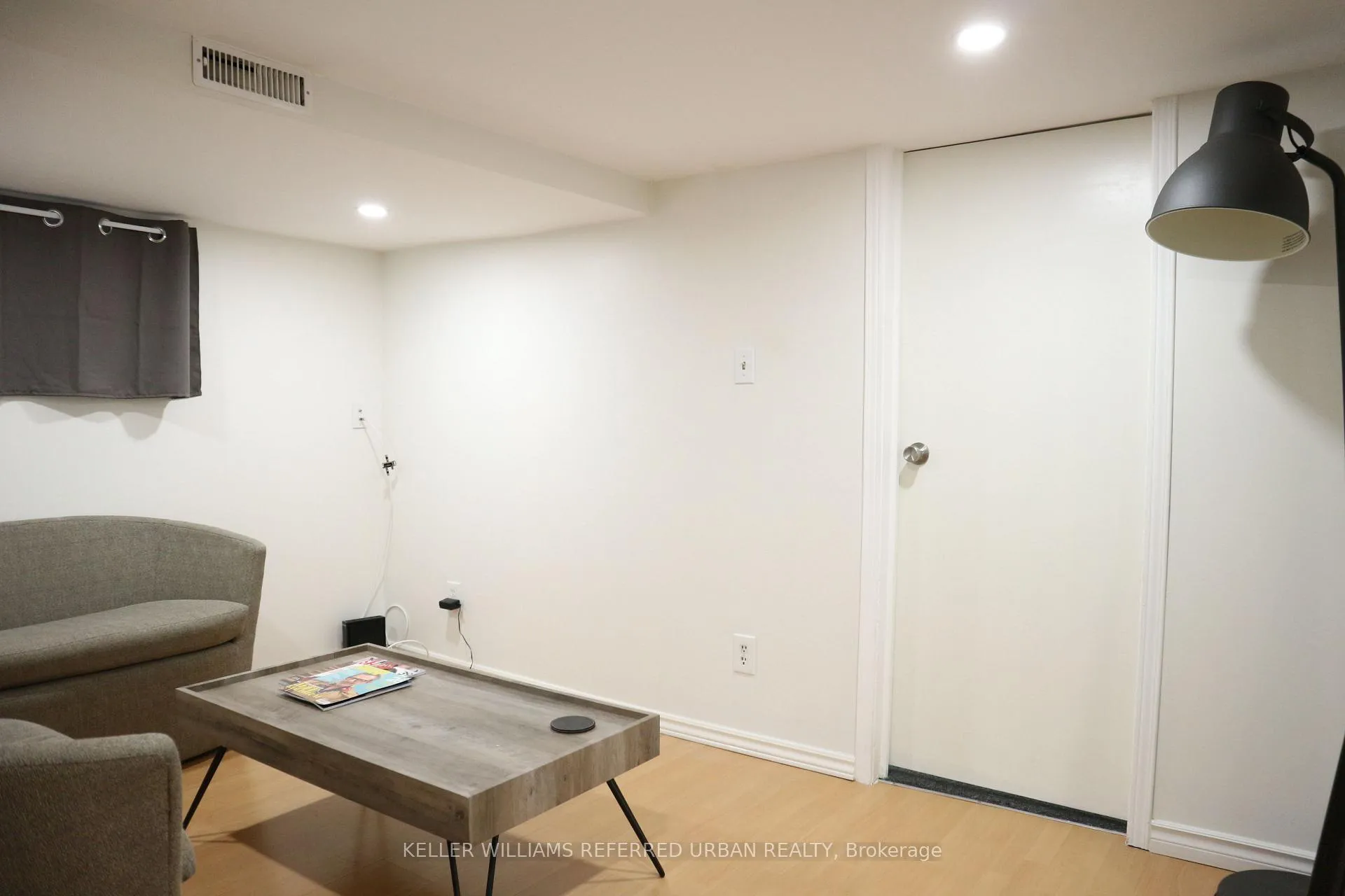 Photo 5 of Unit lower, 39 Darrell Avenue, Toronto, East End-Danforth — HOMEH