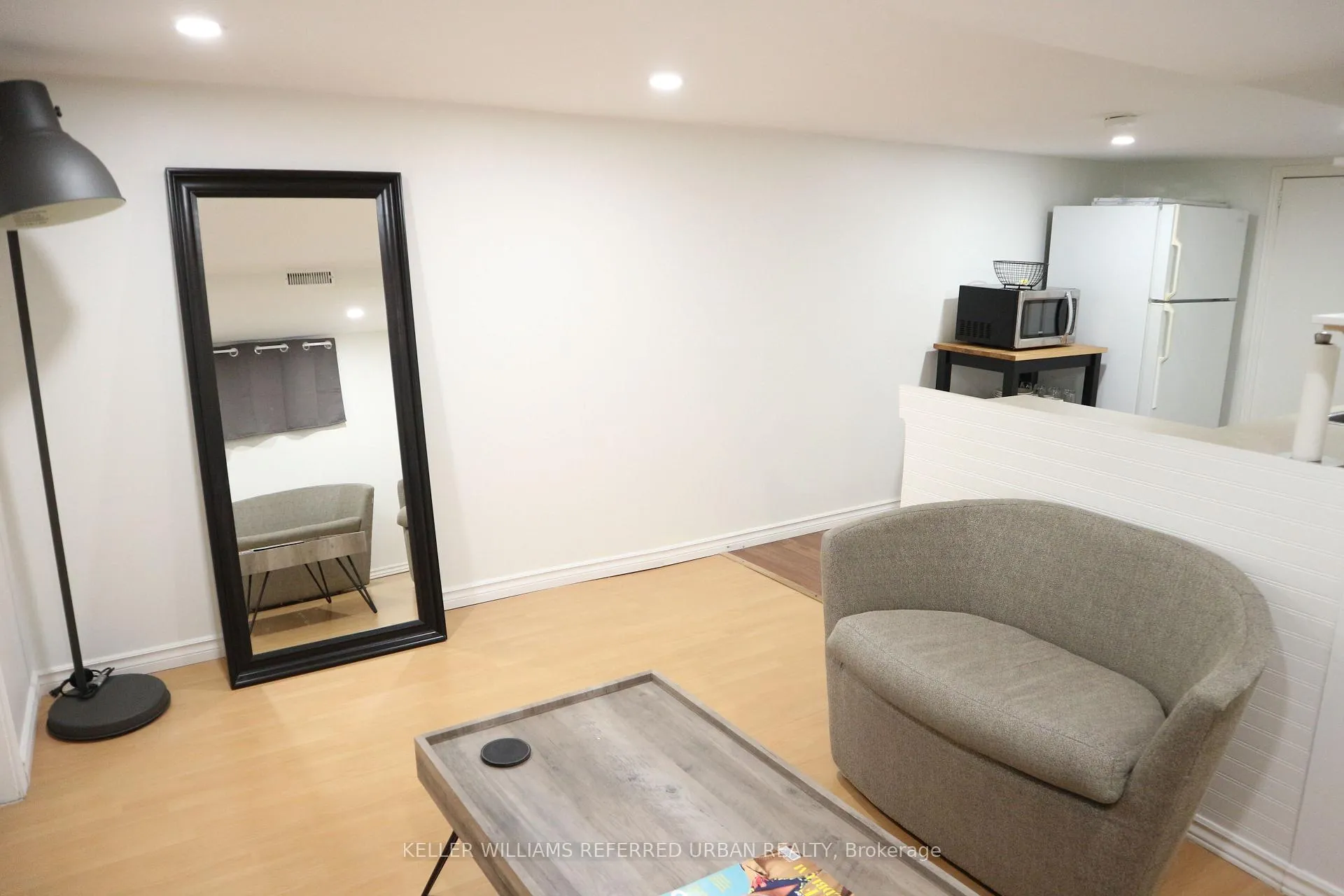 Photo 7 of Unit lower, 39 Darrell Avenue, Toronto, East End-Danforth — HOMEH