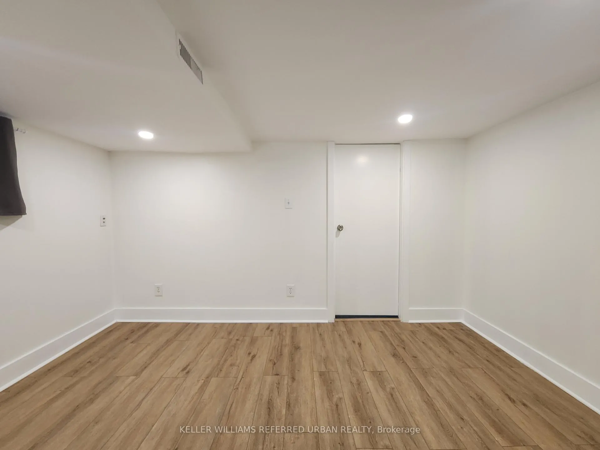 Photo 17 of Unit lower, 39 Darrell Avenue, Toronto, East End-Danforth — HOMEH