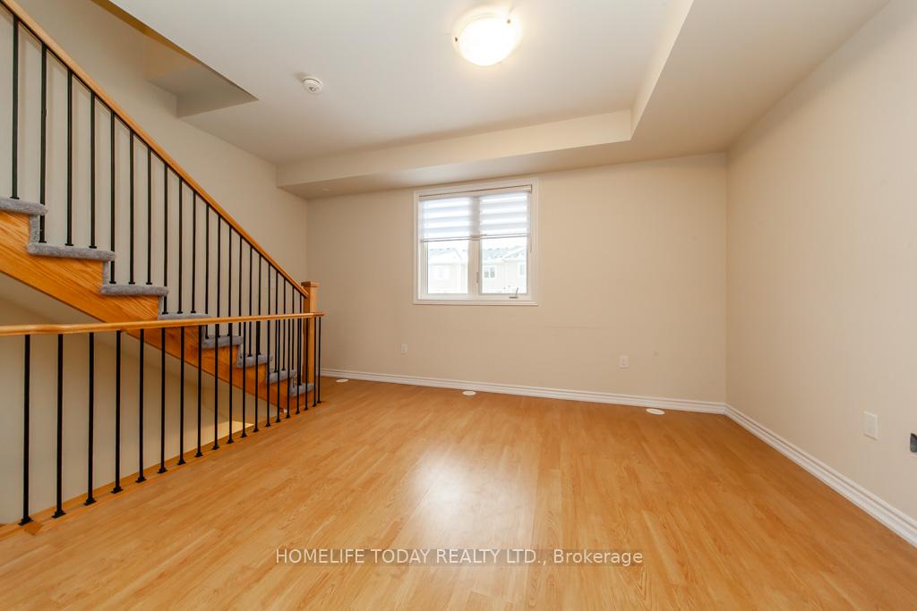 Photo 3 of 11 Senay Circle, Clarington, Courtice — HOMEH