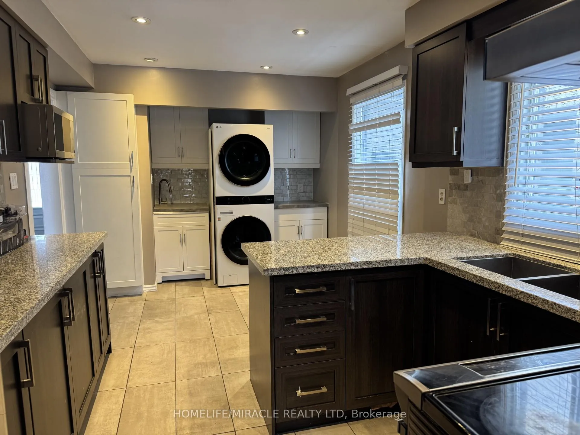 Photo 3 of 65 Leach Drive E, Ajax, South East — HOMEH