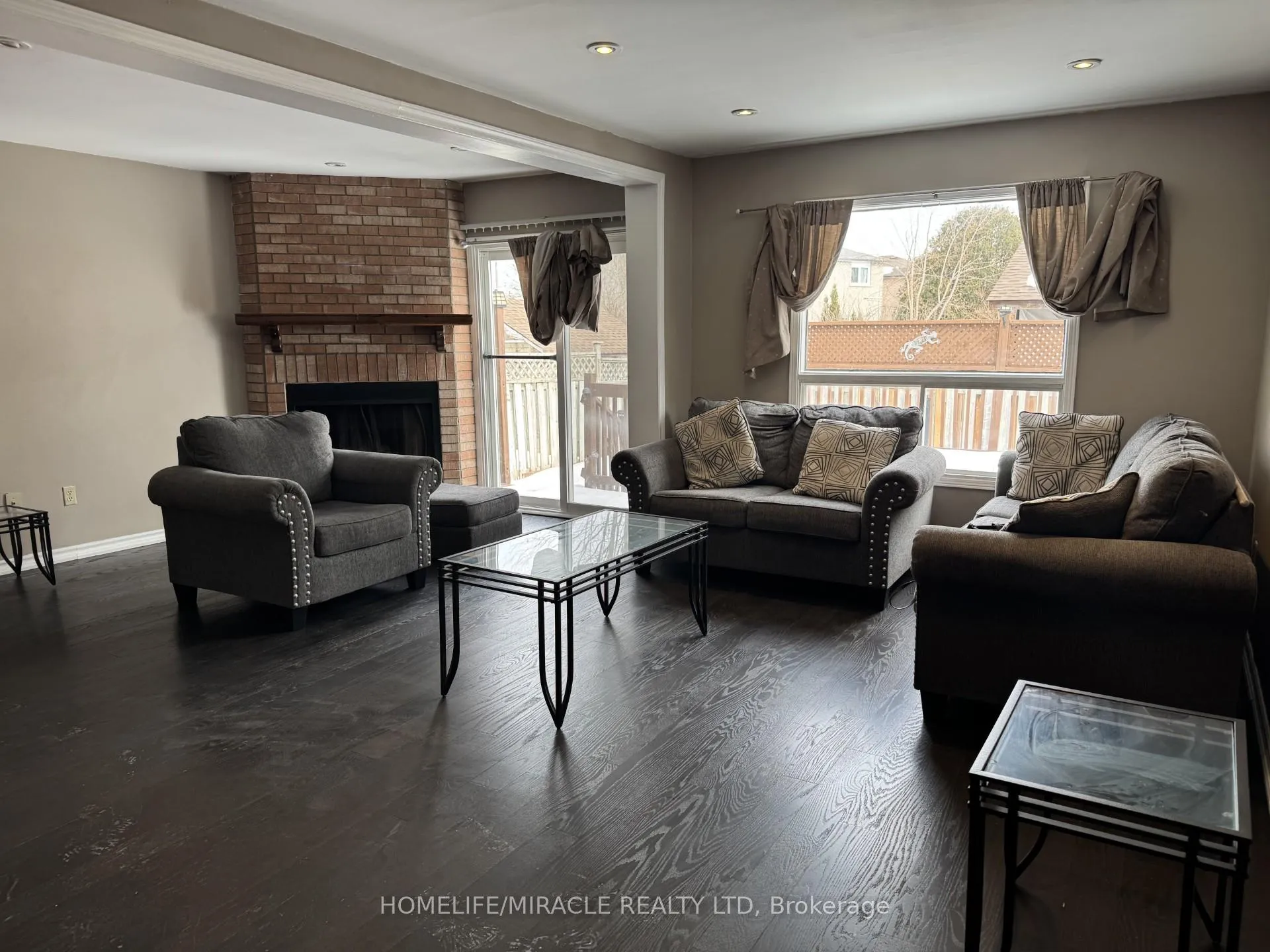 Photo 5 of 65 Leach Drive E, Ajax, South East — HOMEH