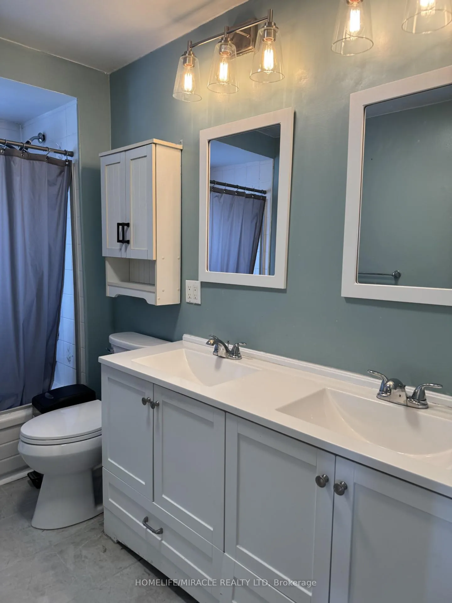 Photo 10 of 65 Leach Drive E, Ajax, South East — HOMEH
