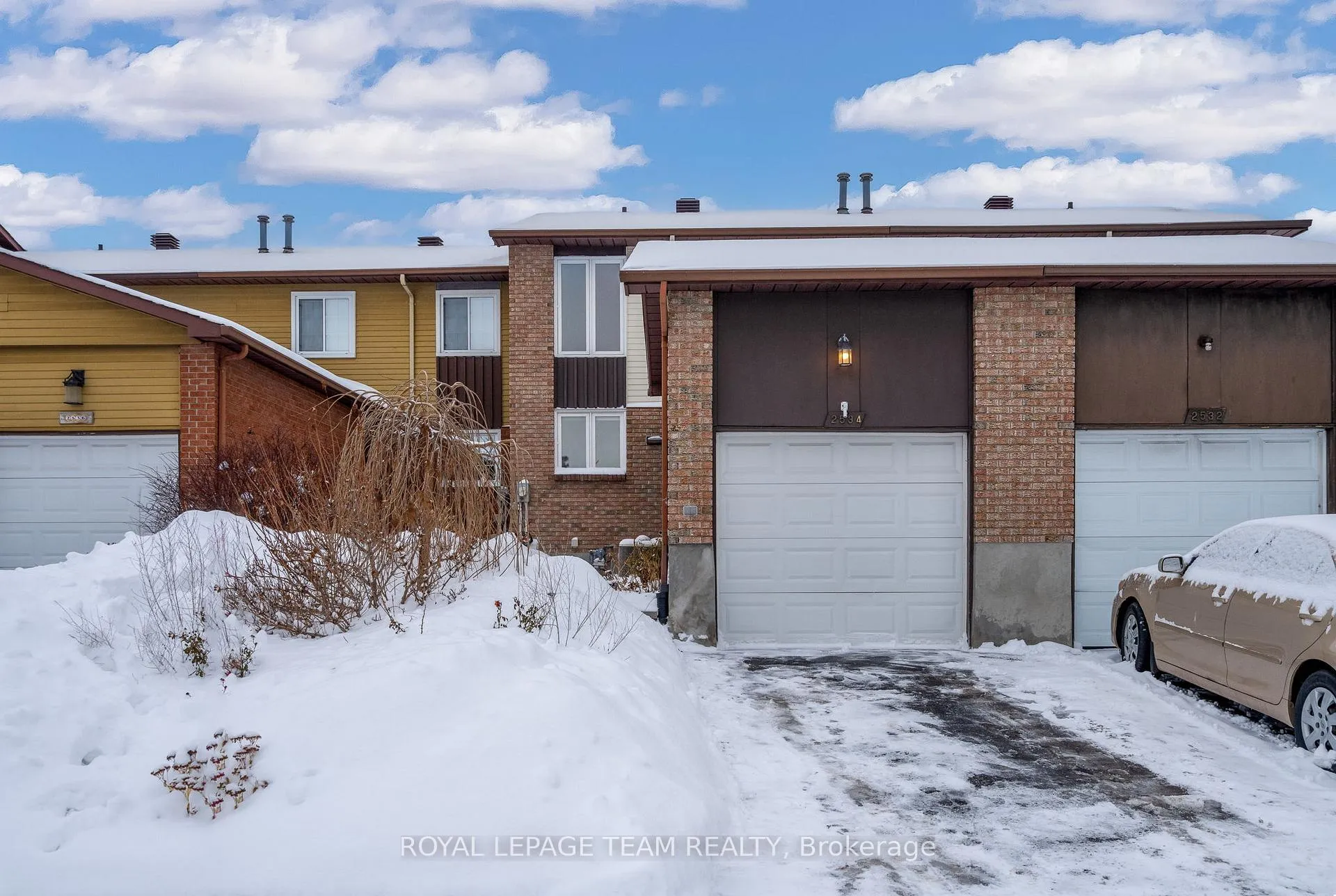 Photo 2 of 2534 Southvale Crescent, Ottawa, Sheffield Glen/Industrial Park — HOMEH