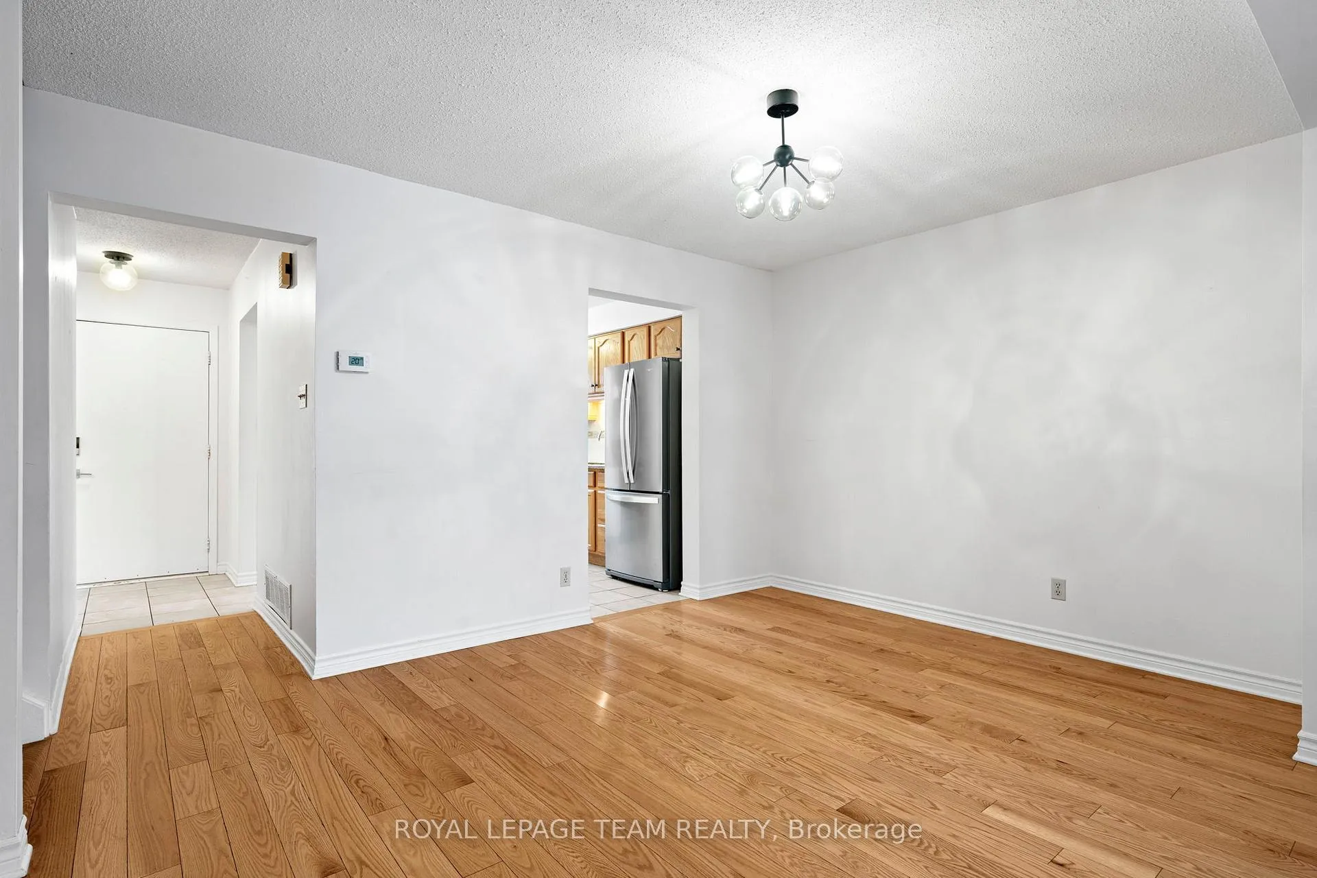 Photo 8 of 2534 Southvale Crescent, Ottawa, Sheffield Glen/Industrial Park — HOMEH