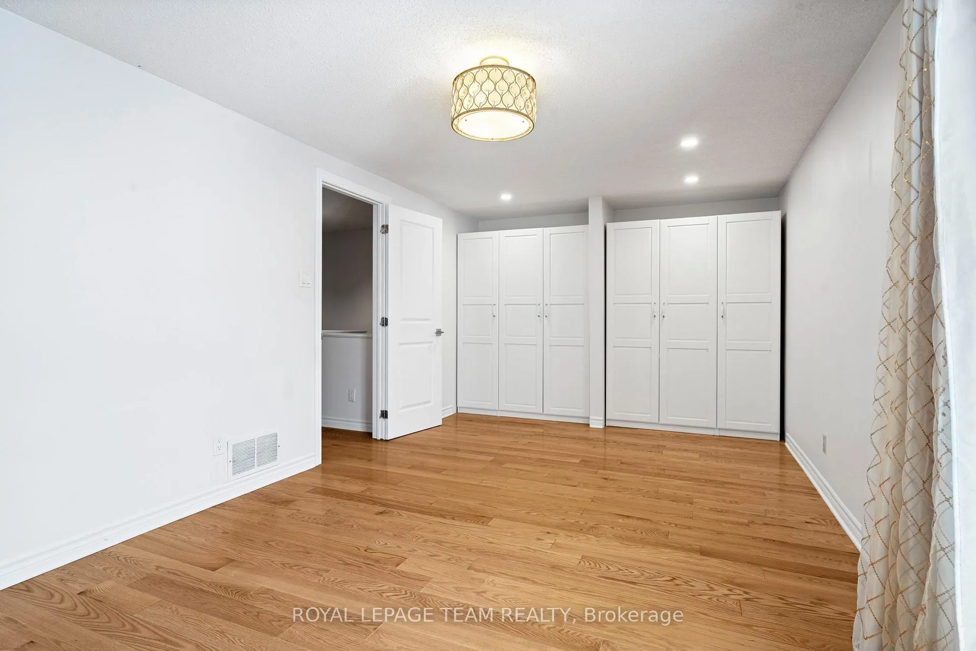 Photo 20 of 2534 Southvale Crescent, Ottawa, Sheffield Glen/Industrial Park — HOMEH