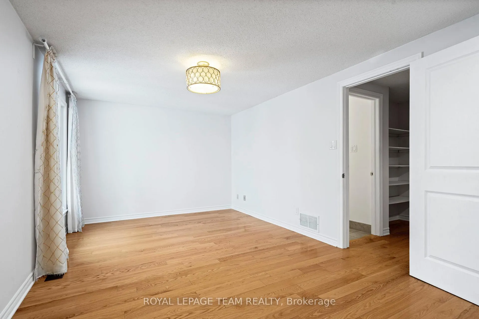 Photo 21 of 2534 Southvale Crescent, Ottawa, Sheffield Glen/Industrial Park — HOMEH
