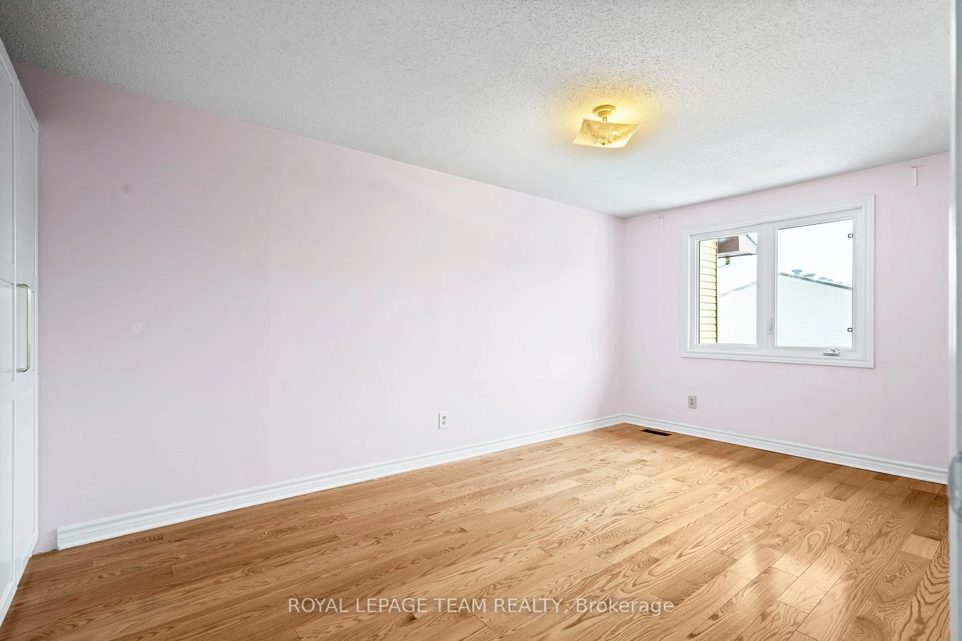 Photo 23 of 2534 Southvale Crescent, Ottawa, Sheffield Glen/Industrial Park — HOMEH
