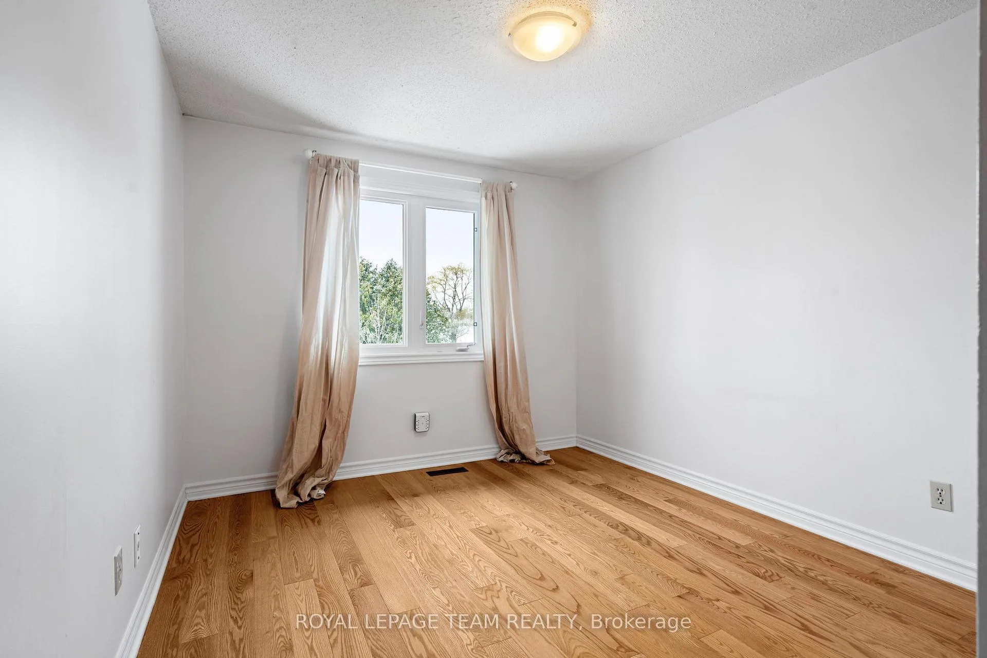 Photo 25 of 2534 Southvale Crescent, Ottawa, Sheffield Glen/Industrial Park — HOMEH