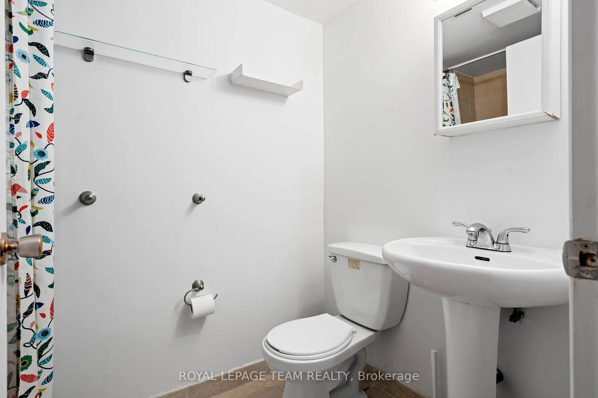 Photo 32 of 2534 Southvale Crescent, Ottawa, Sheffield Glen/Industrial Park — HOMEH