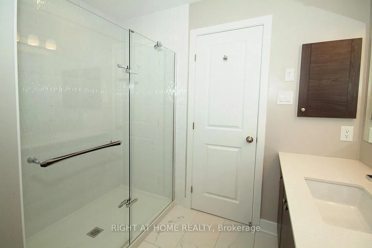 Photo 8 of 733 Twist Way, Ottawa, Kanata - Emerald Meadows/Trailwest — HOMEH