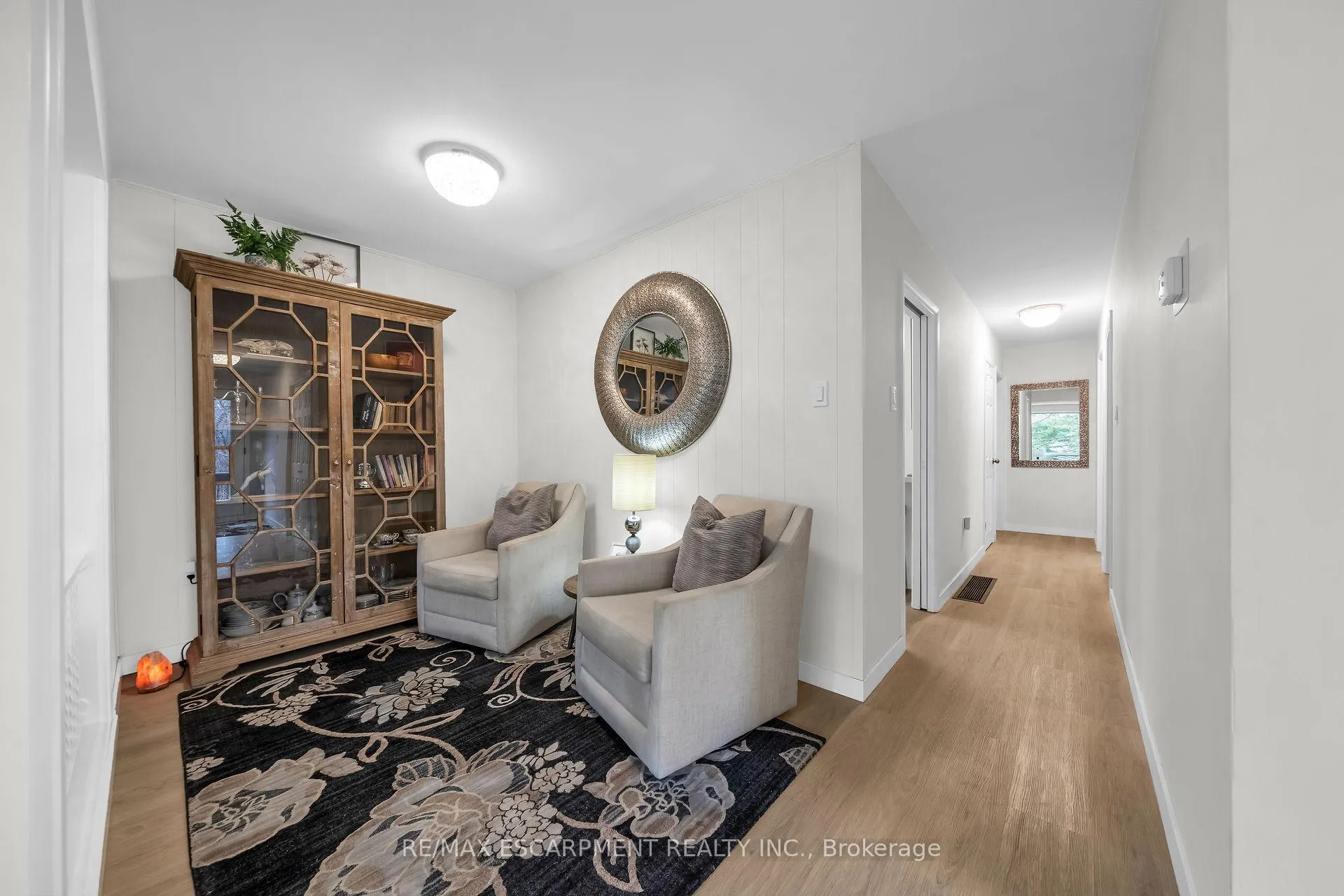 Photo 2 of 616 Mill Street S, Hamilton, Ancaster — HOMEH